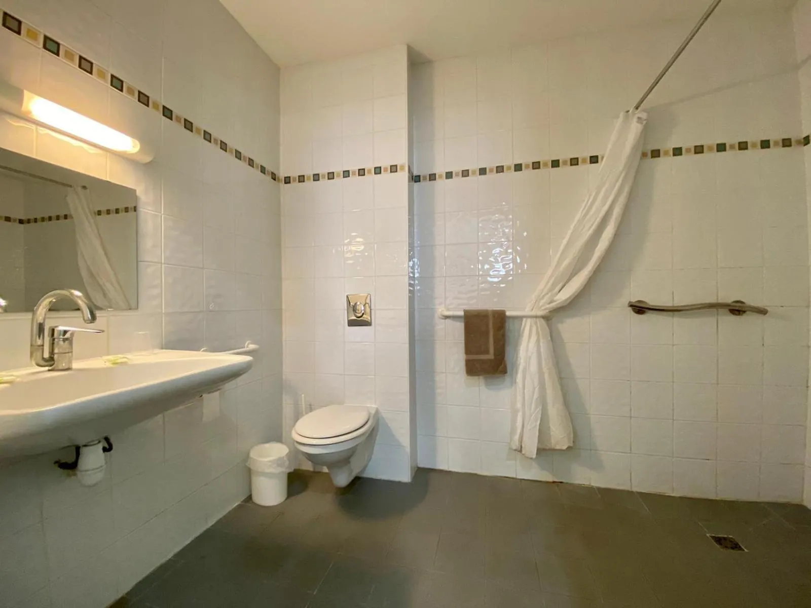 Bathroom in Hotel Myriam Vias Plage