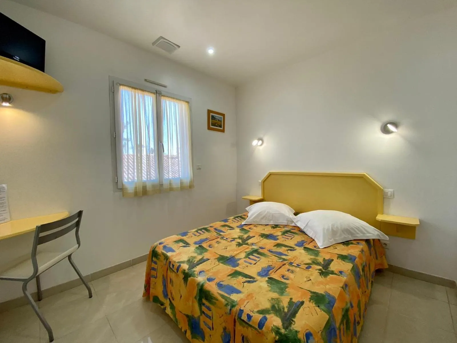 Bedroom in Hotel Myriam Vias Plage