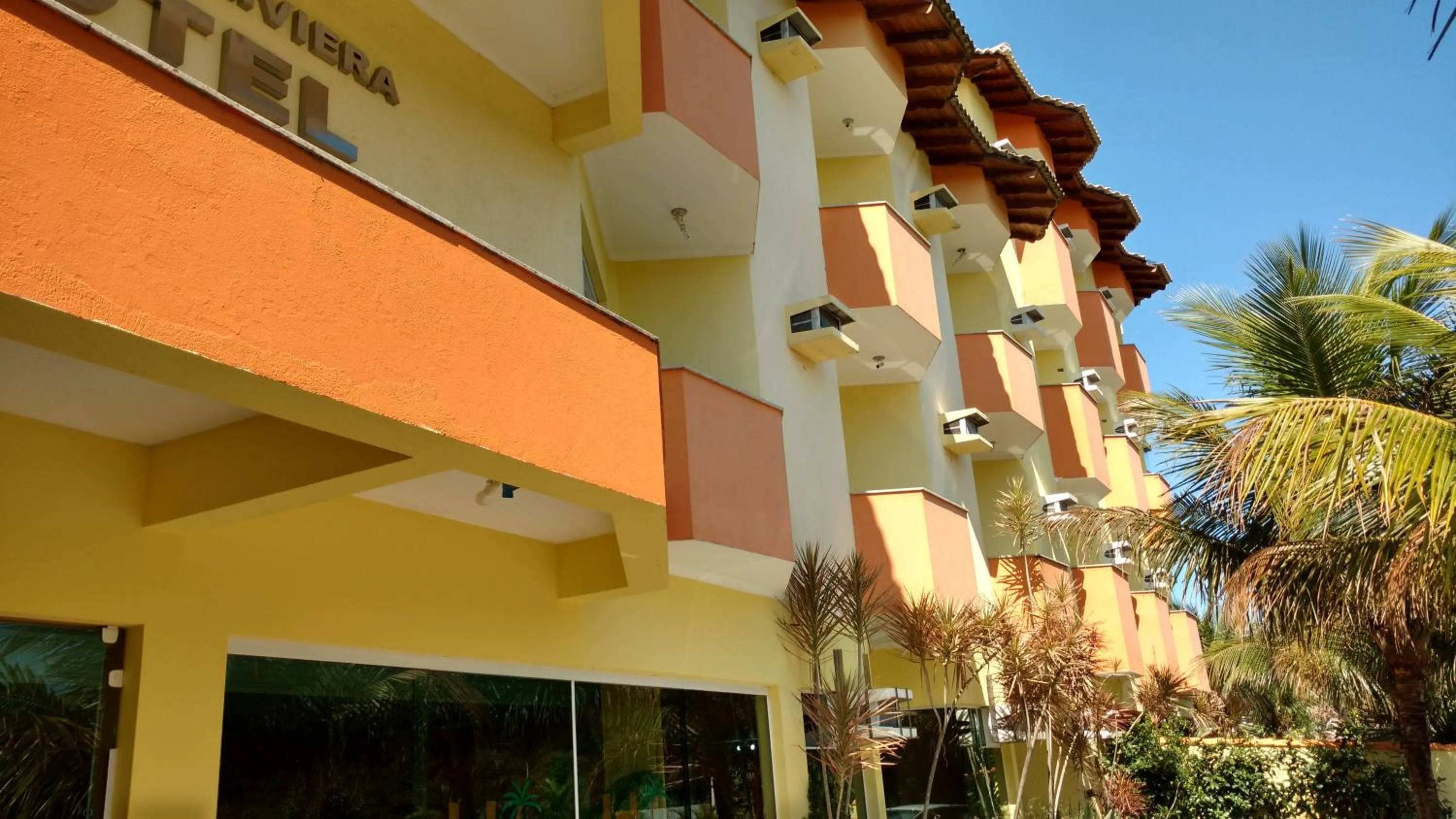 Property building in Hotel Canto da Riviera
