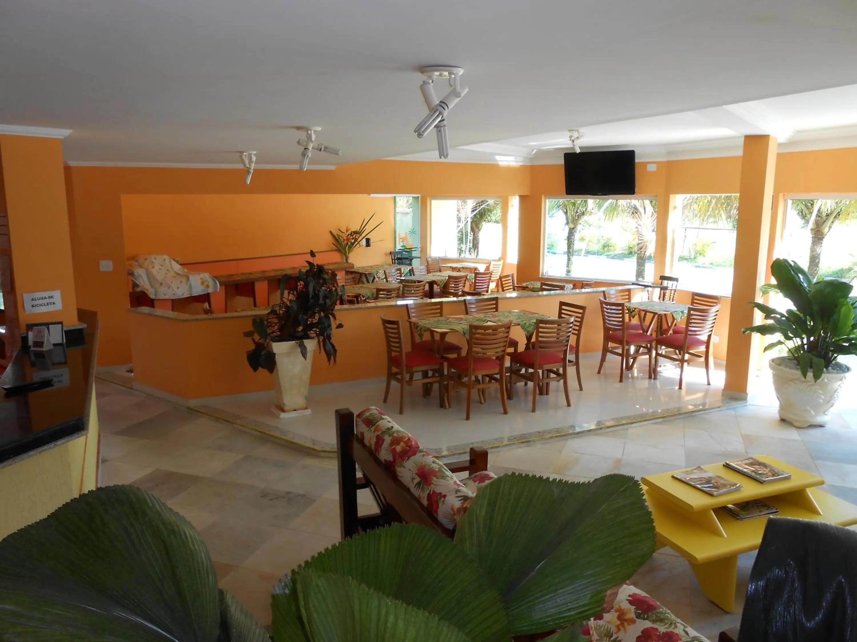 Restaurant/places to eat in Hotel Canto da Riviera