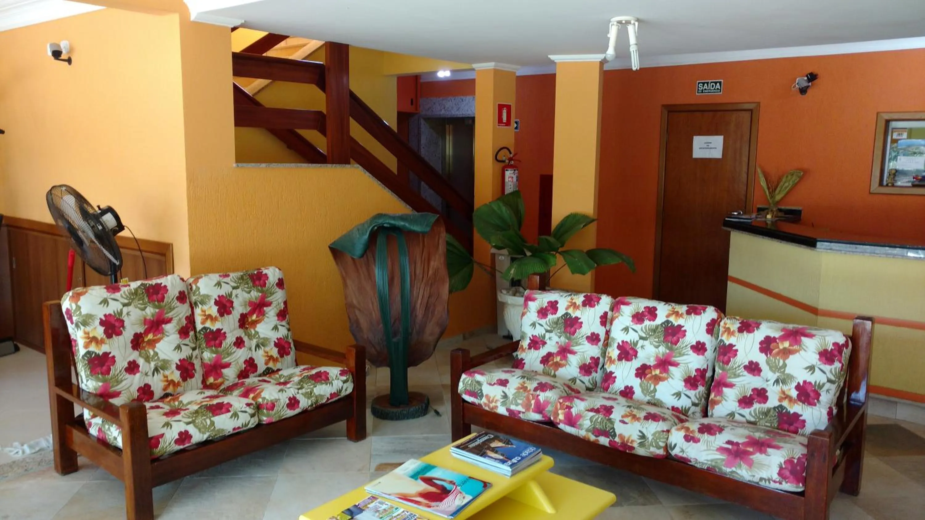 Seating area in Hotel Canto da Riviera