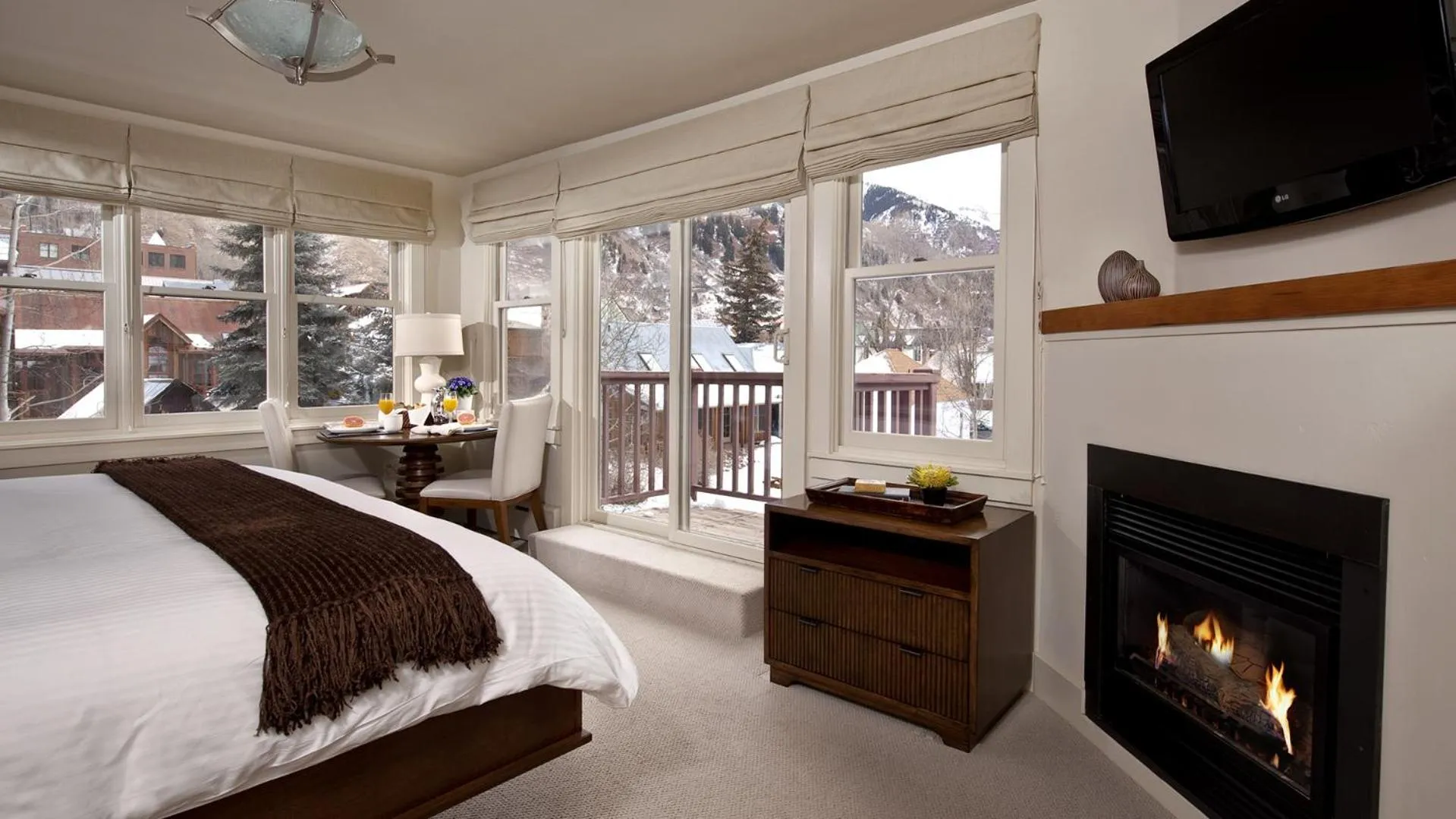 Bedroom in Hotel Columbia