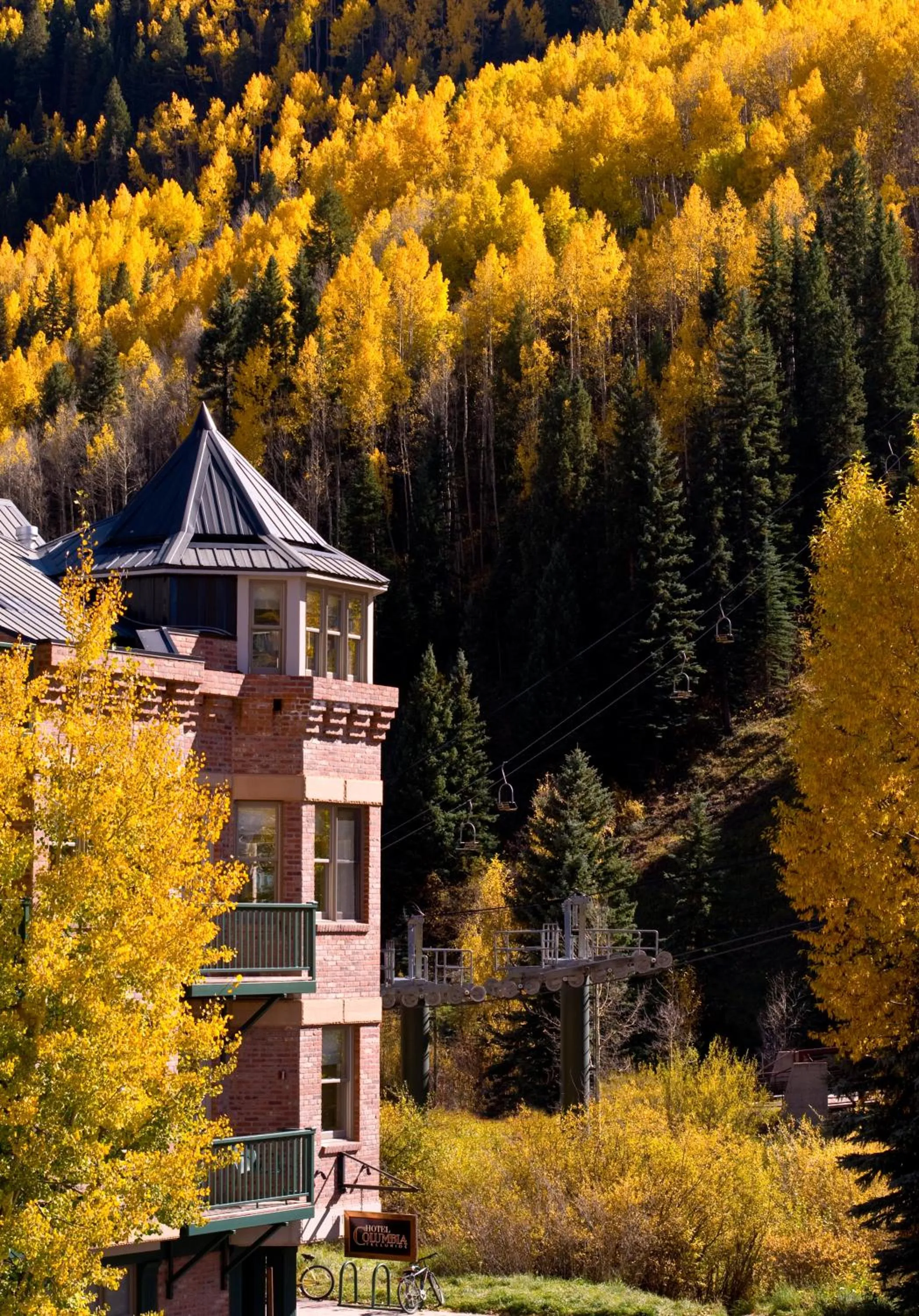 Facade/entrance in Hotel Columbia