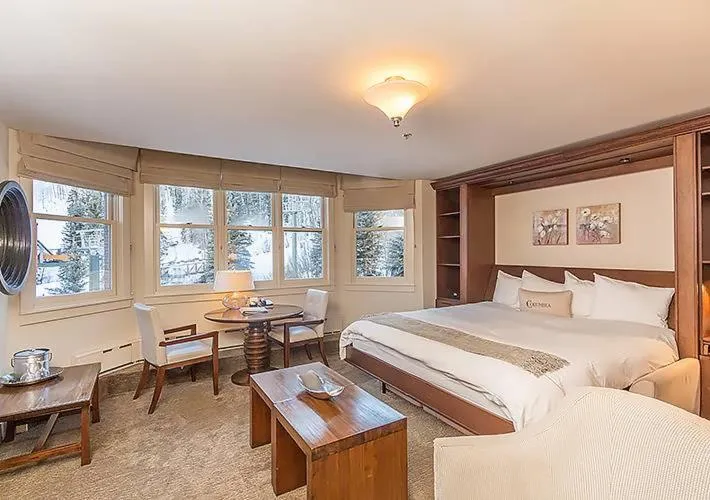 Bed in Hotel Columbia