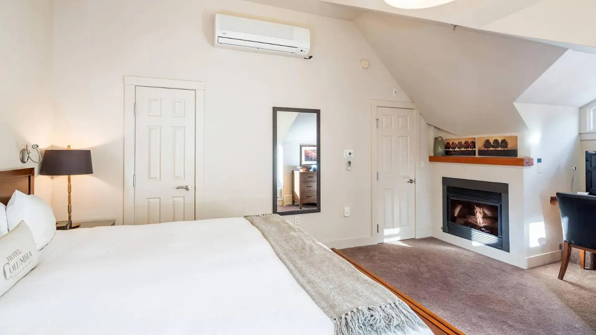 Bedroom in Hotel Columbia Bedroom in Hotel Columbia