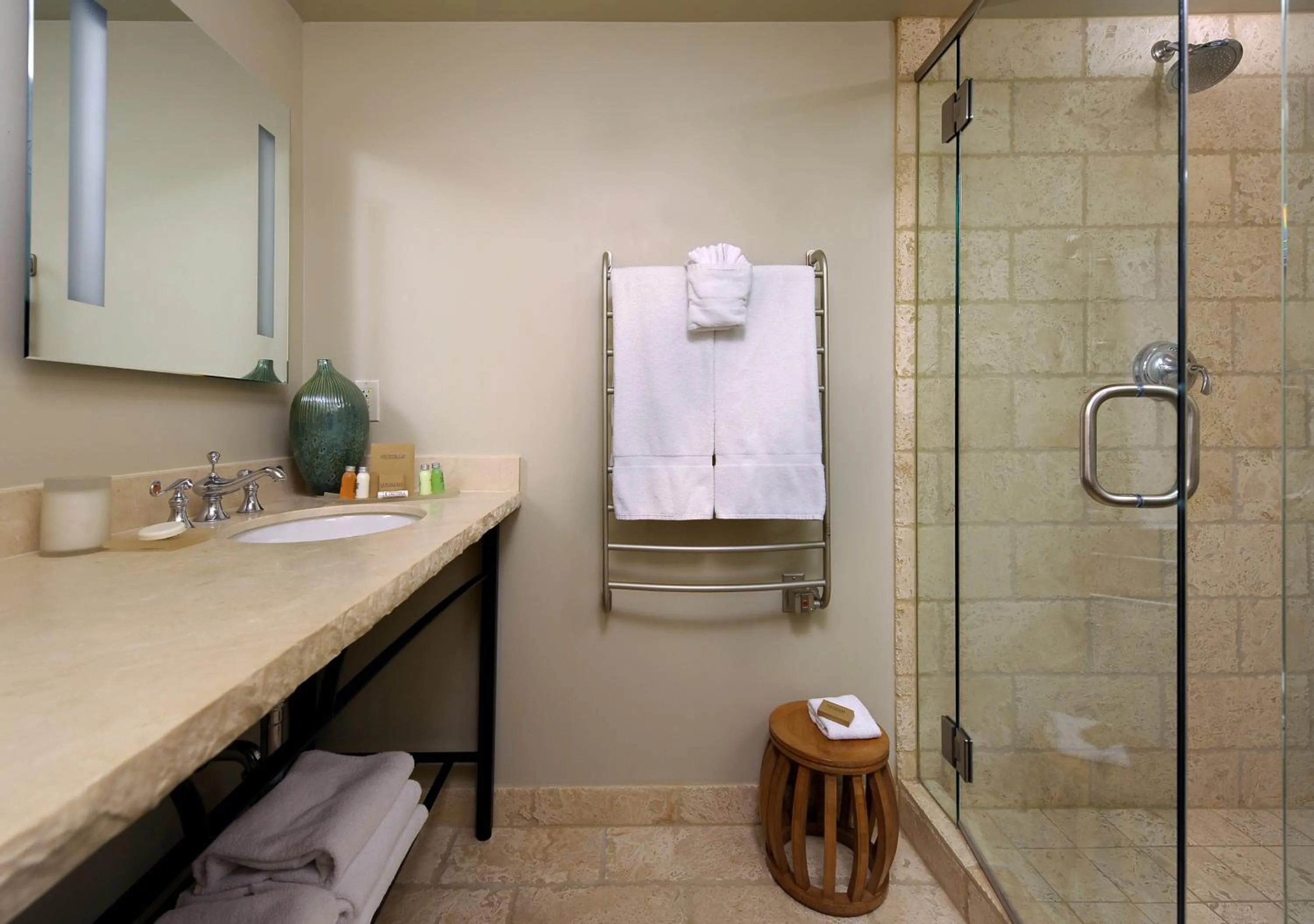 Bathroom in Hotel Columbia