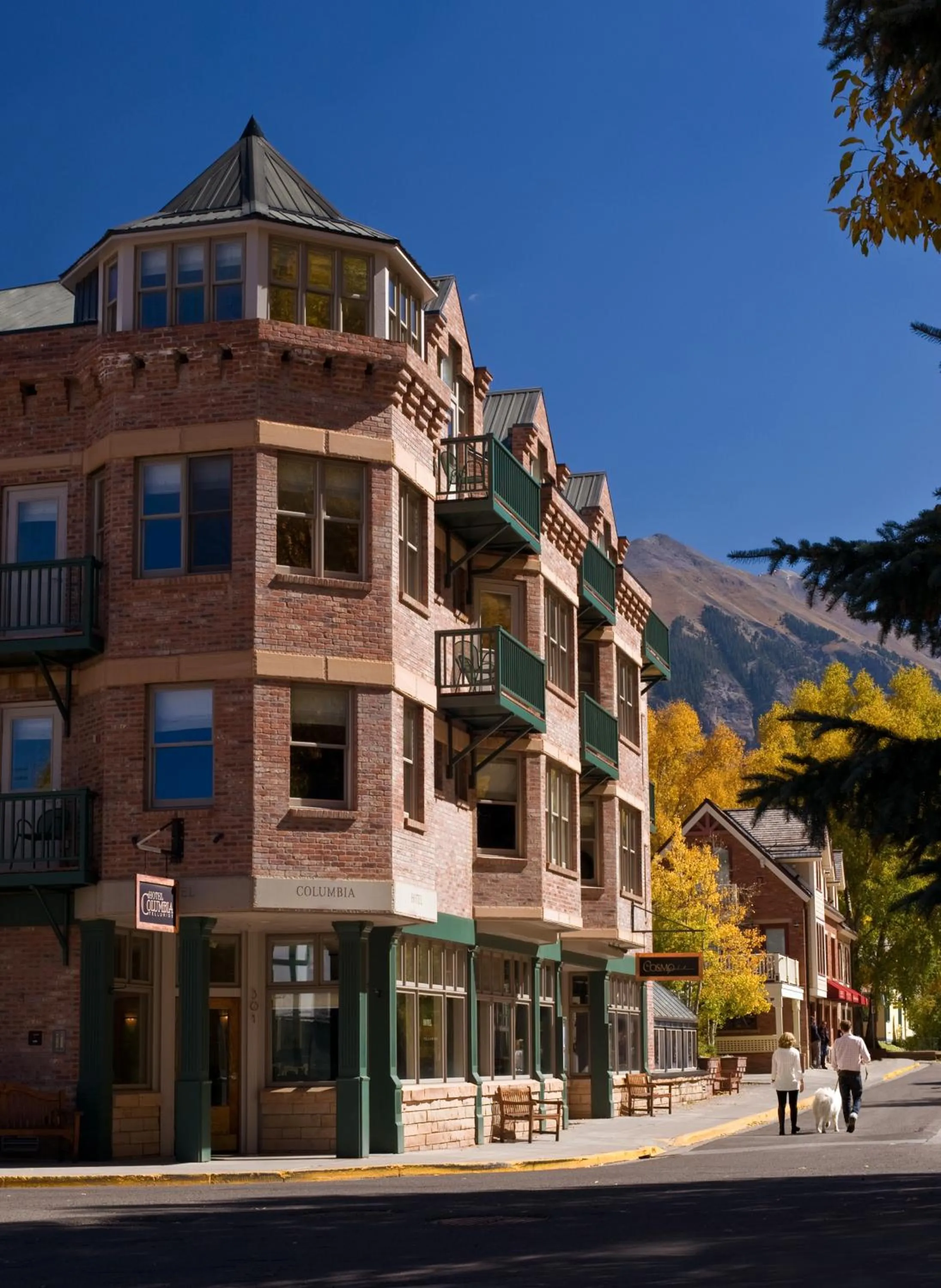 Facade/entrance in Hotel Columbia
