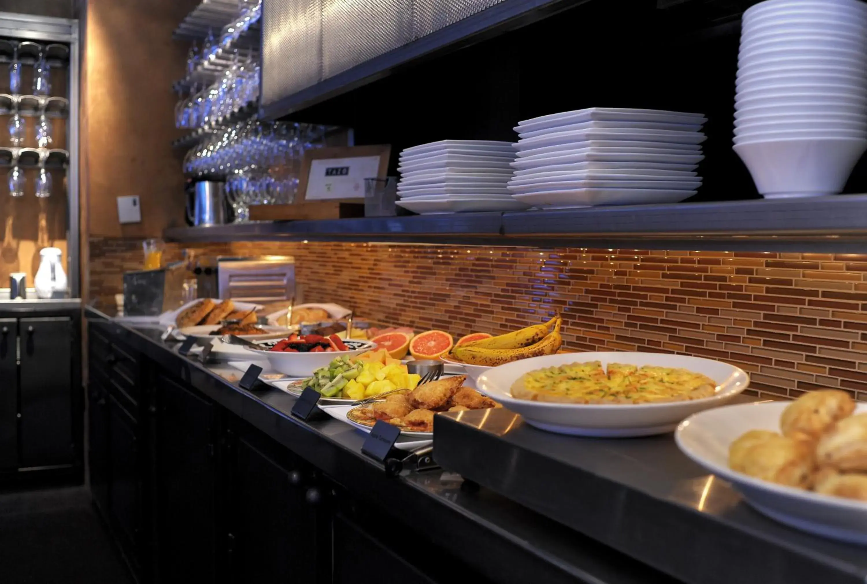 Restaurant/places to eat in Hotel Columbia Restaurant/places to eat in Hotel Columbia