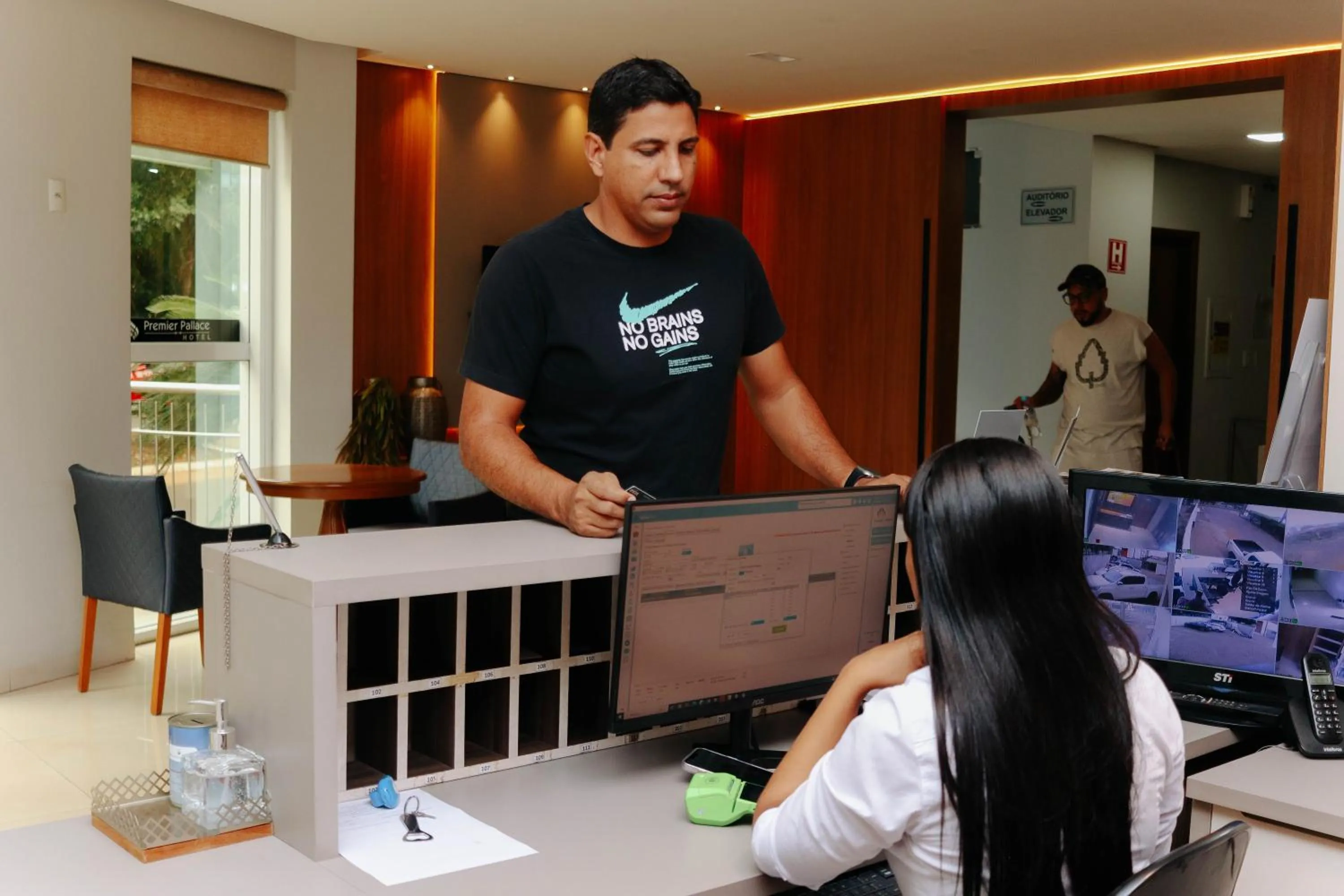 Premier Pallace Hotel