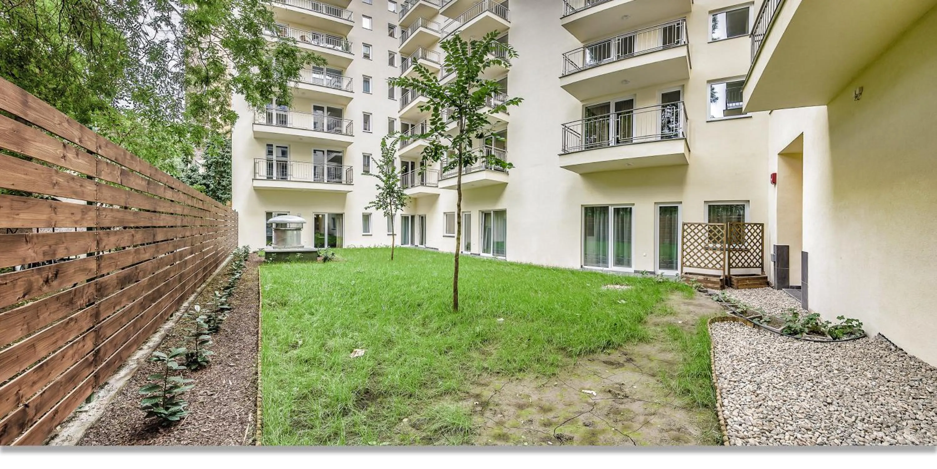 Garden in Nova City Apartments