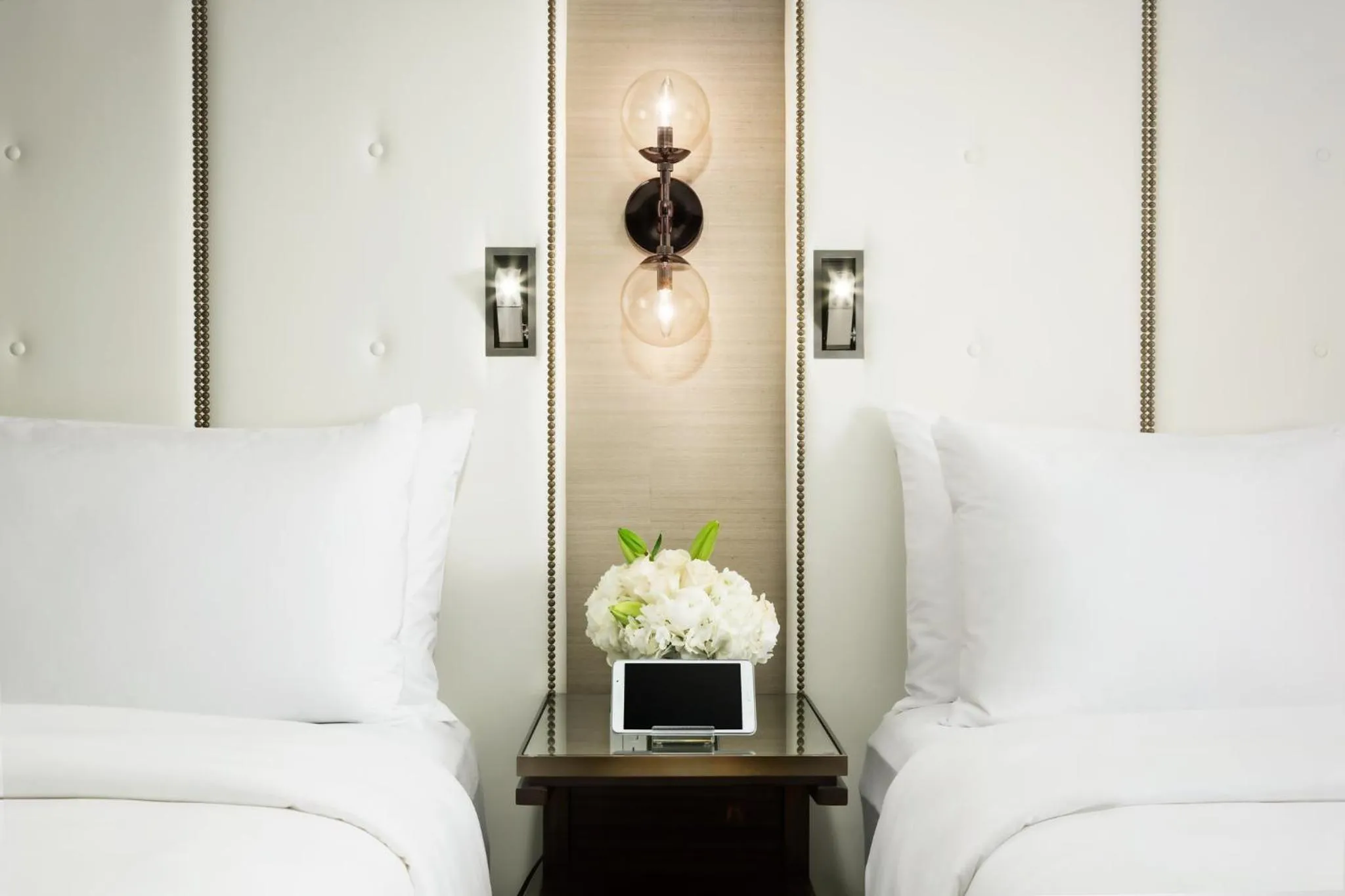 Photo of the whole room, Bed in The Manhattan at Times Square