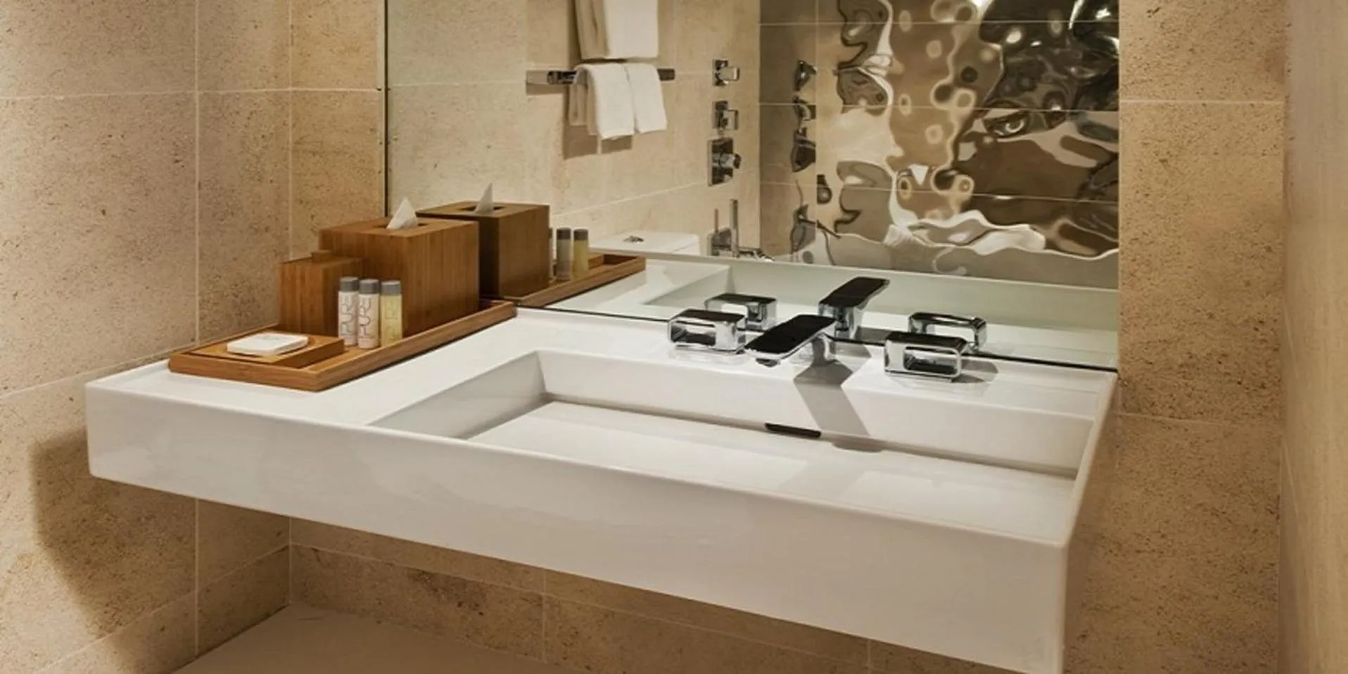 Bathroom in The Manhattan at Times Square