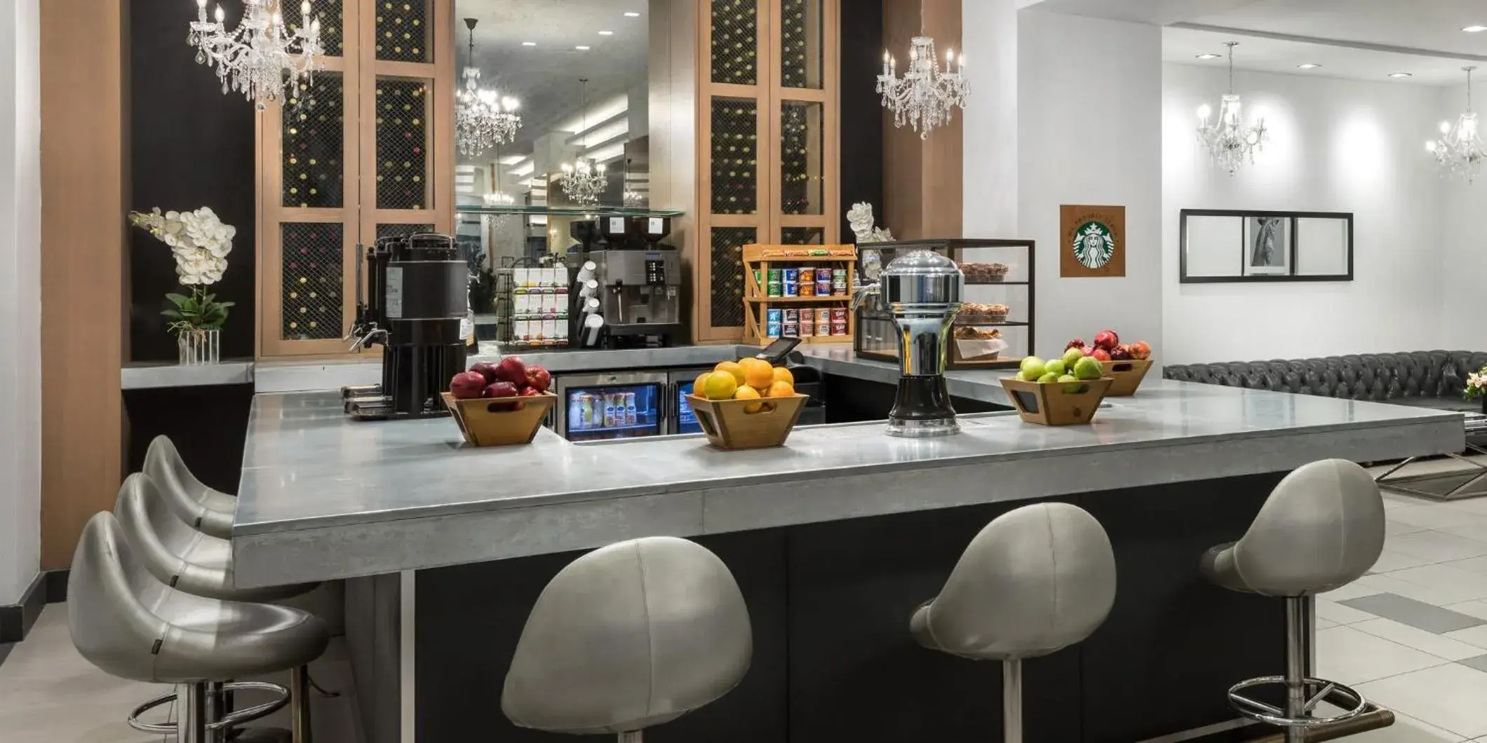 Restaurant/places to eat in The Manhattan at Times Square Restaurant/places to eat in The Manhattan at Times Square