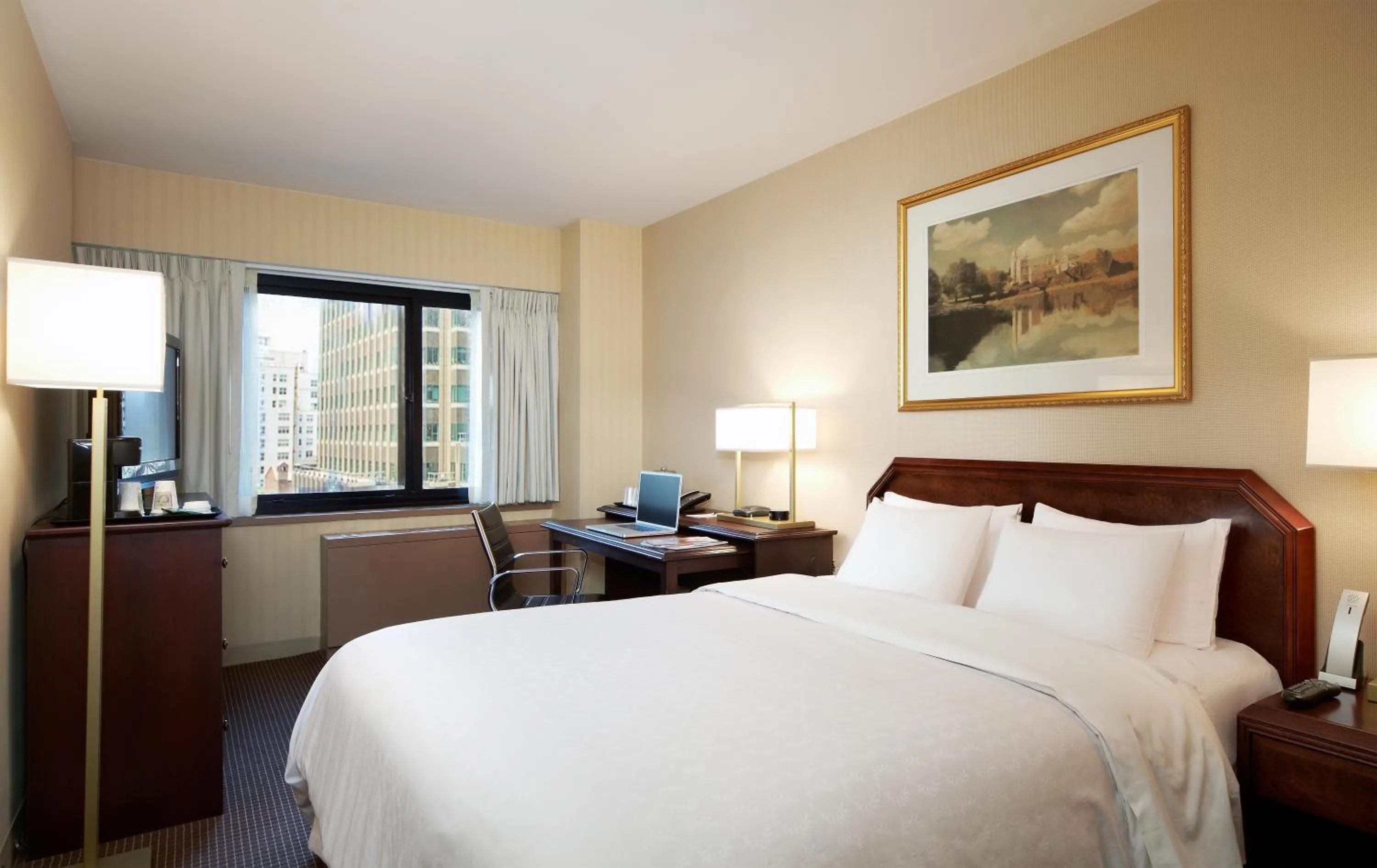 Bedroom, Bed in The Manhattan at Times Square