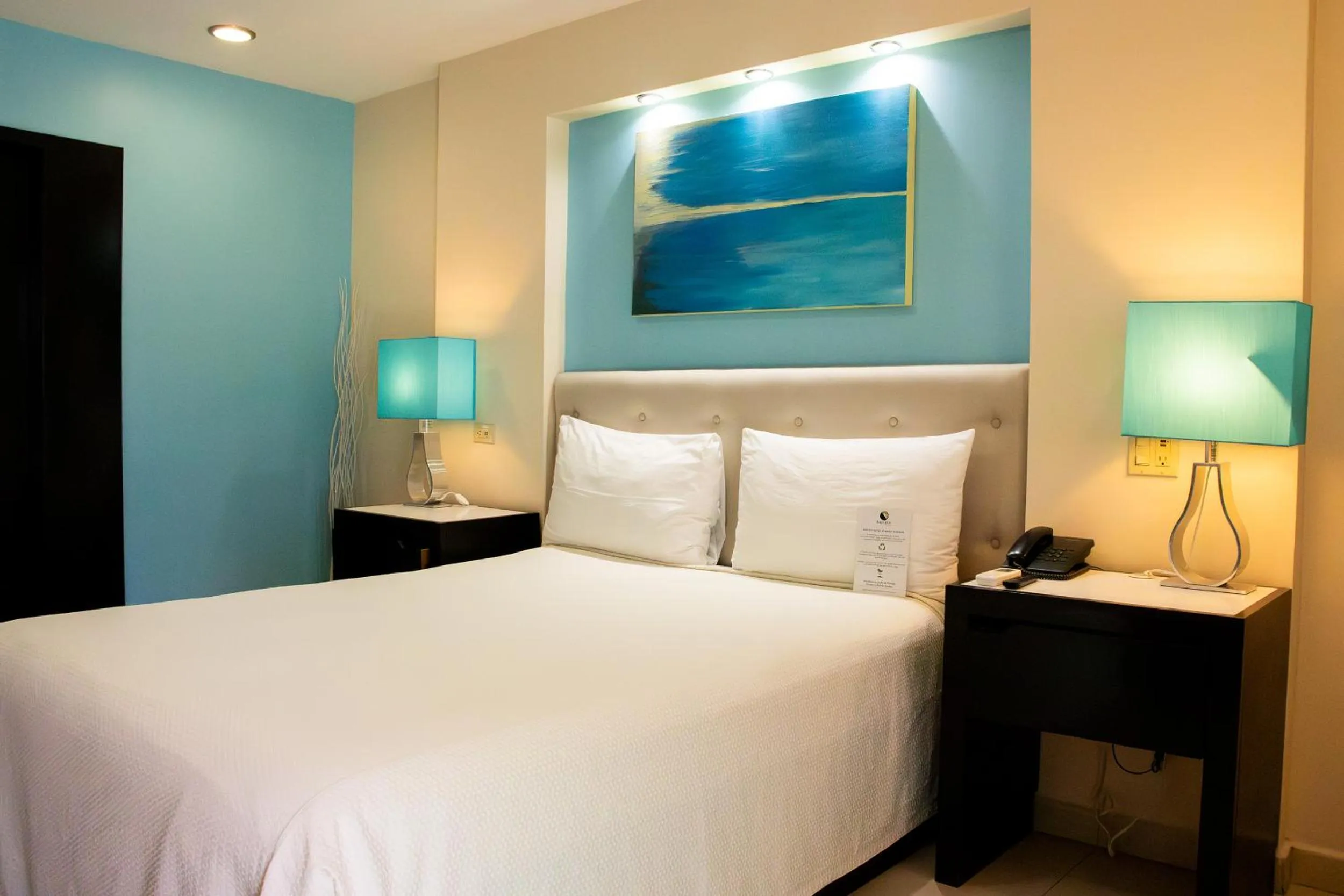 Bed in Baja Inn Hoteles Ensenada