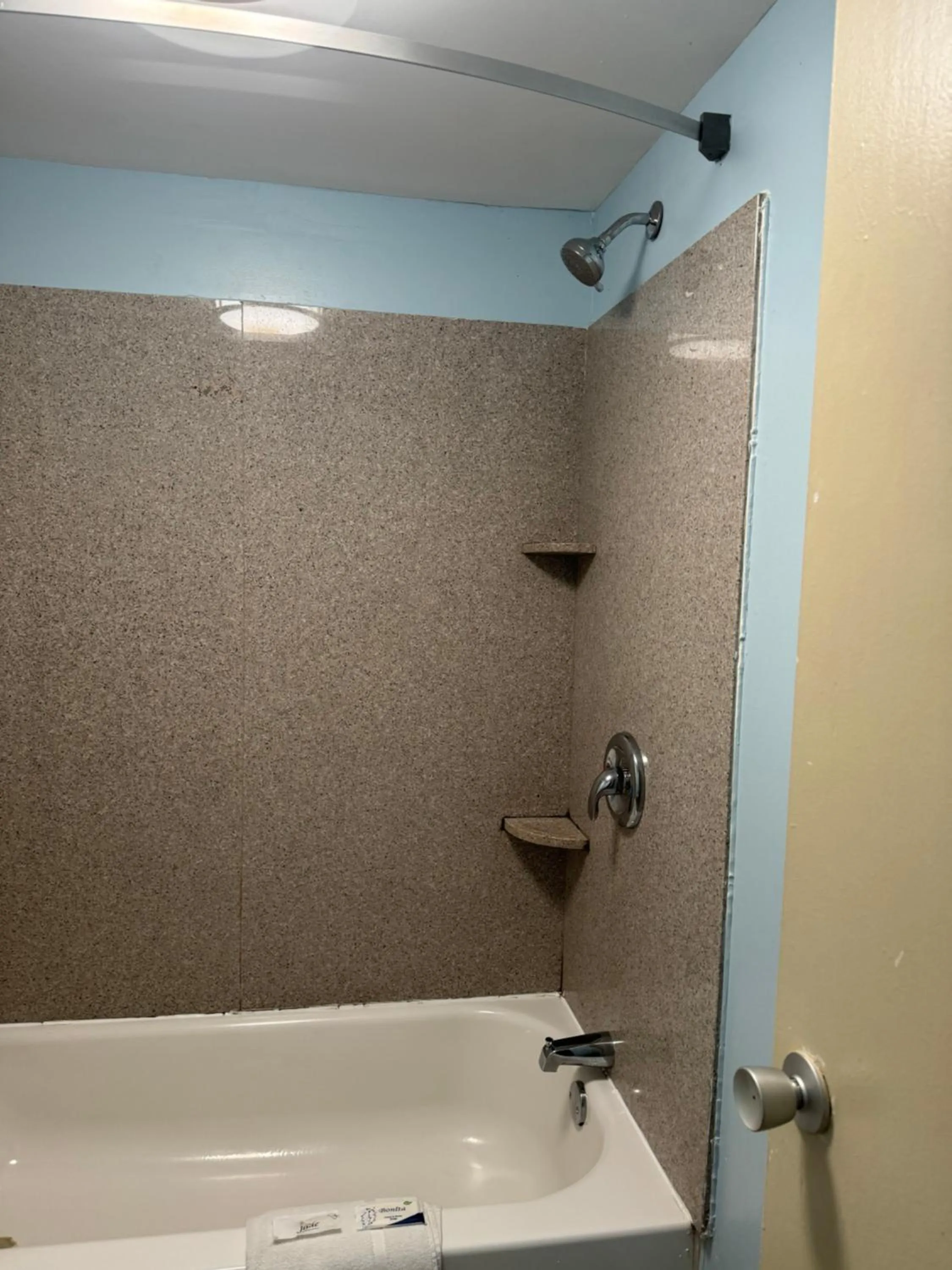 Red Carpet Inn & Suites - Danville