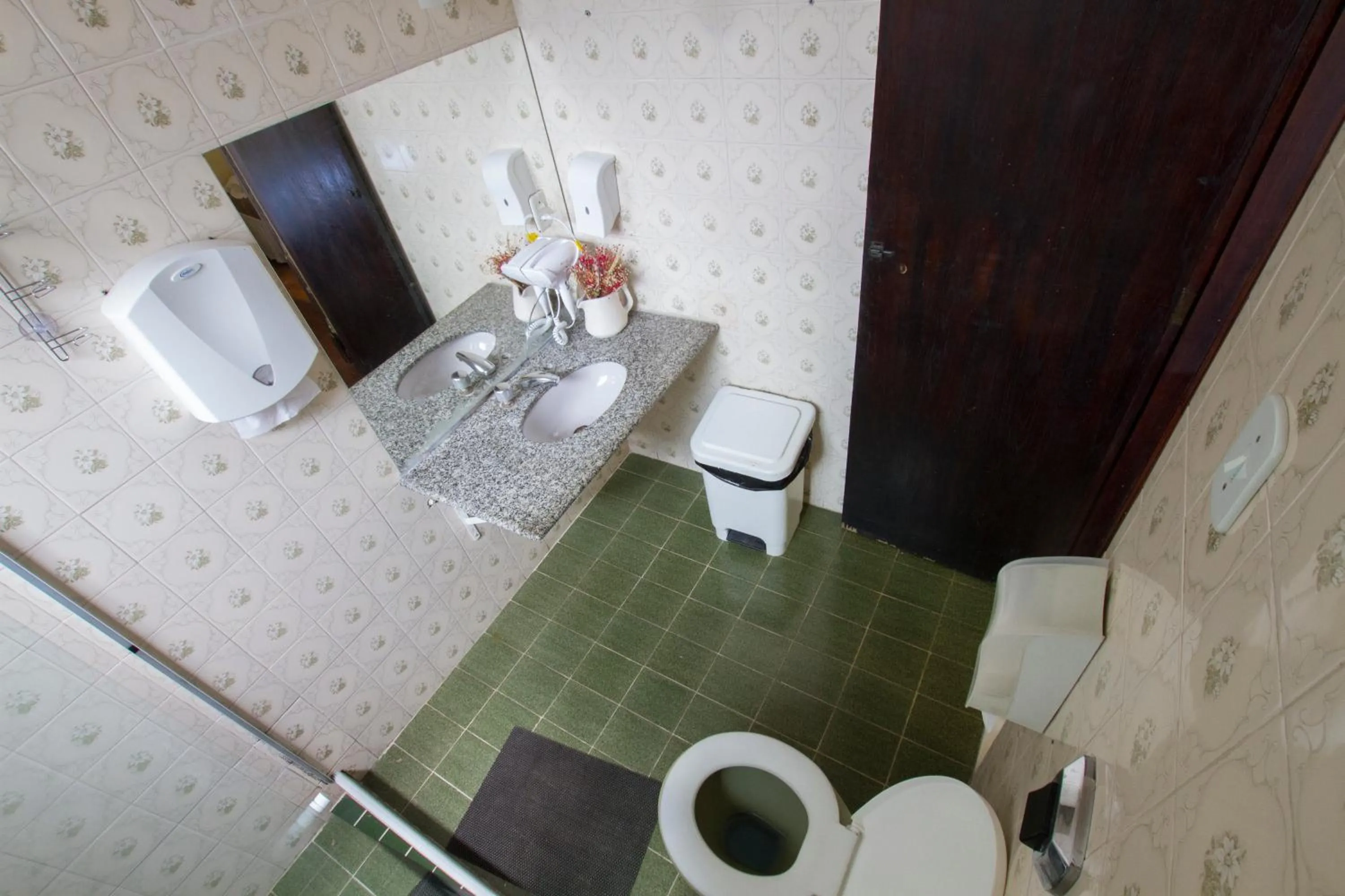 Single Bed in Female Dormitory Room in Rio Forest Hostel