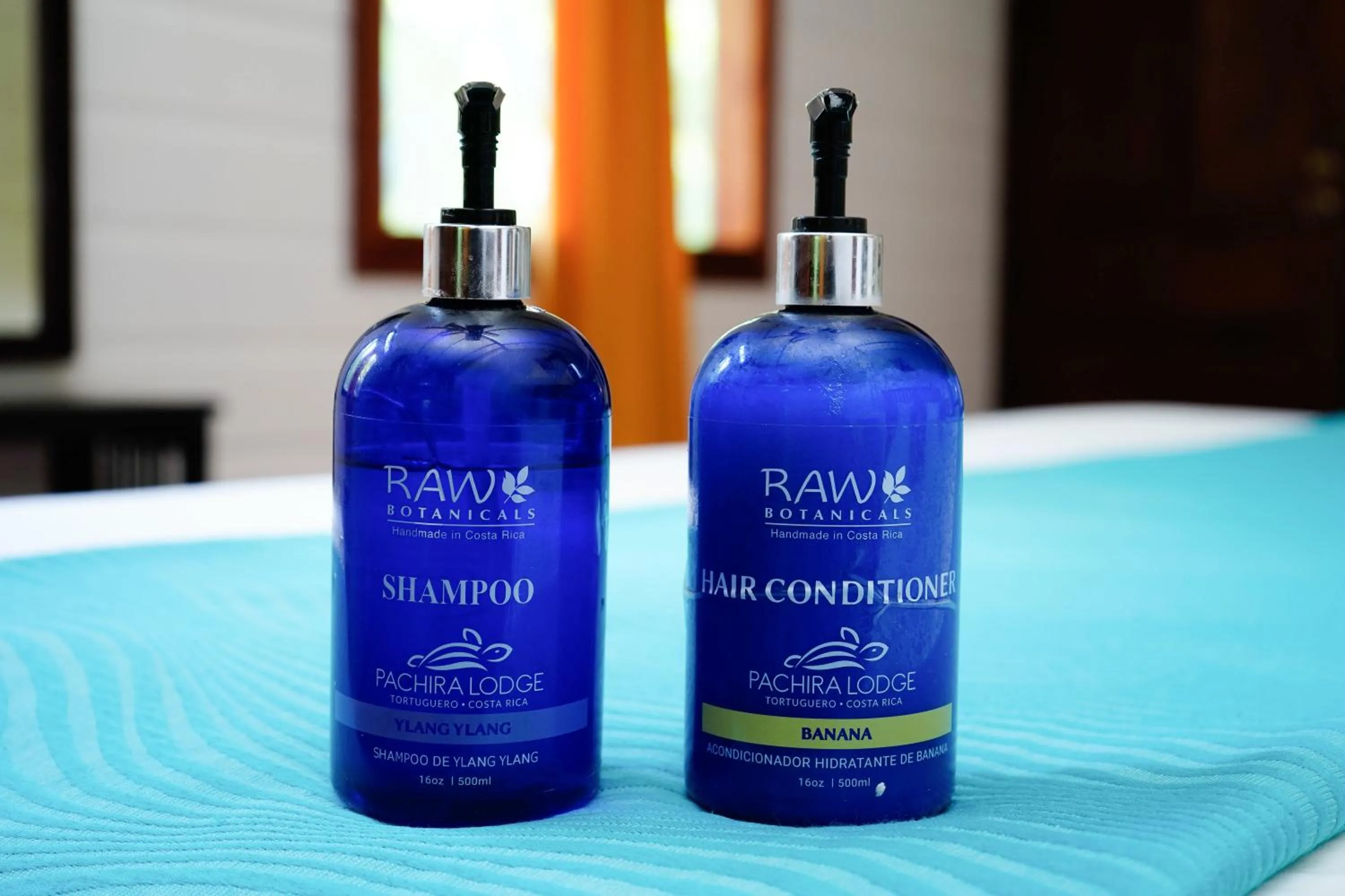 Shower in Pachira Lodge