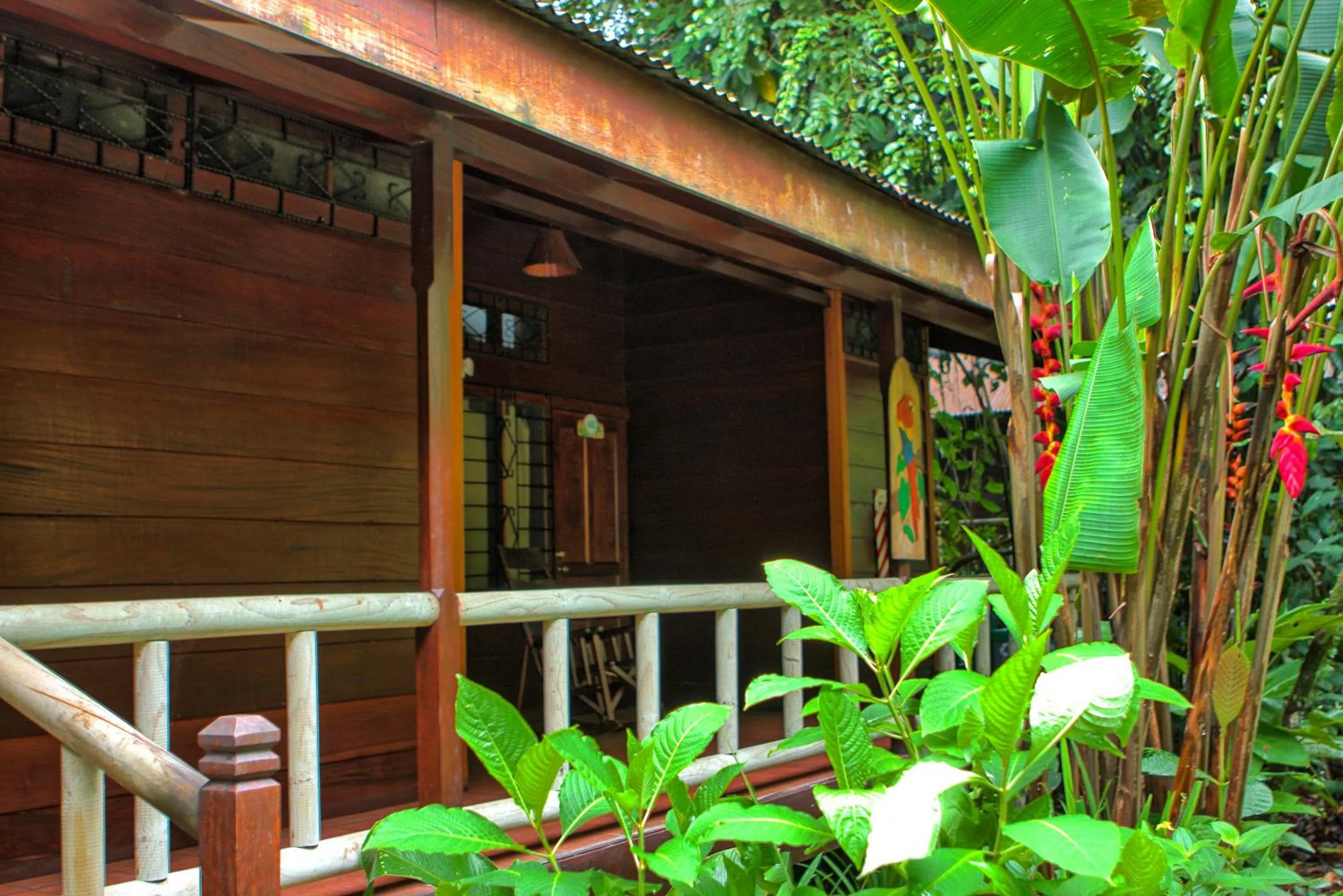 Facade/entrance in Pachira Lodge