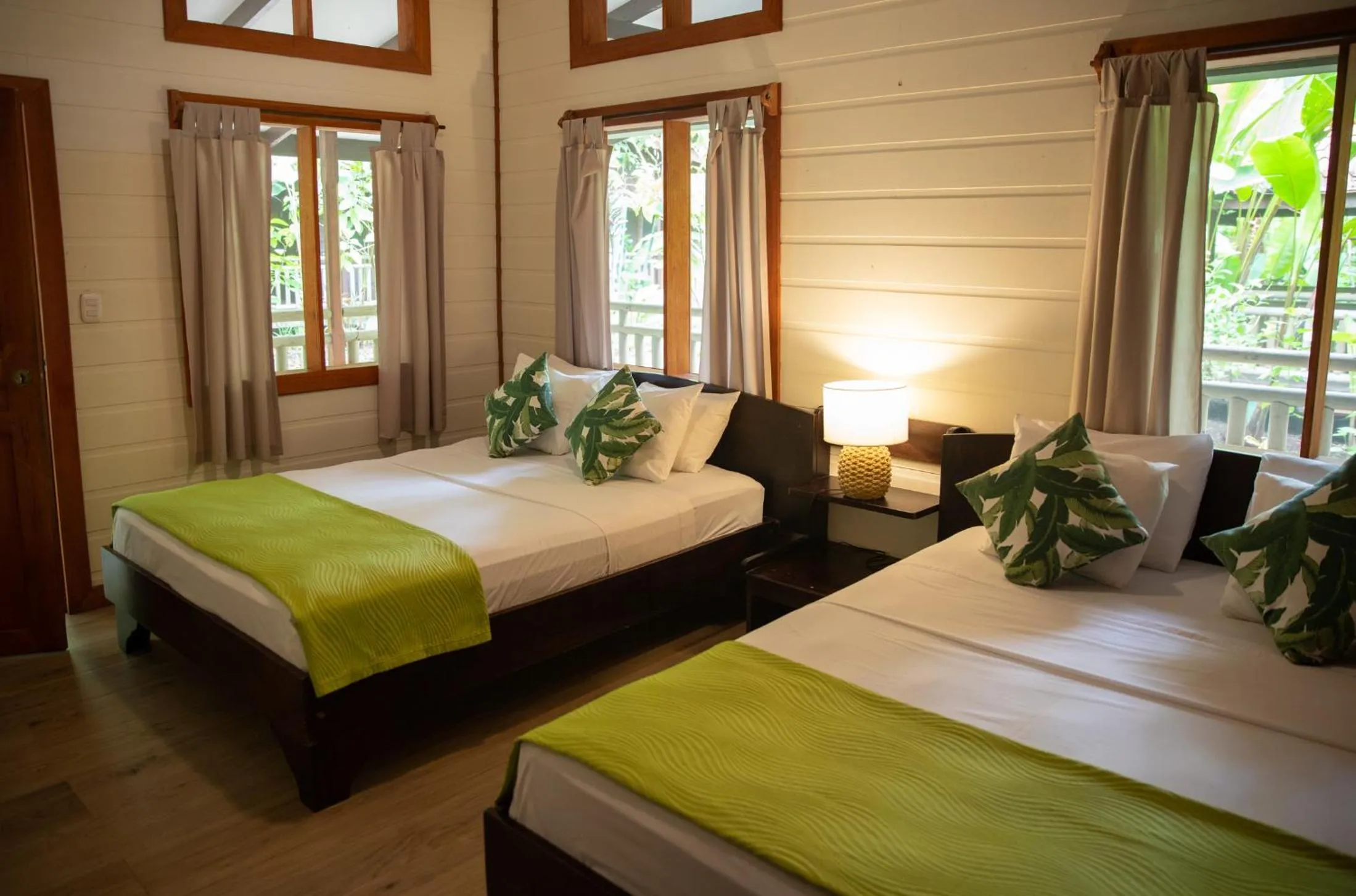 Bedroom, Bed in Pachira Lodge