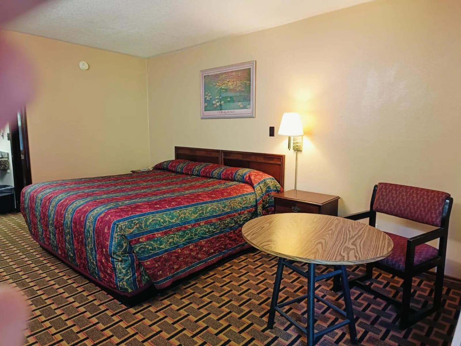 Bedroom, Bed in Victorian Inn Athens TX