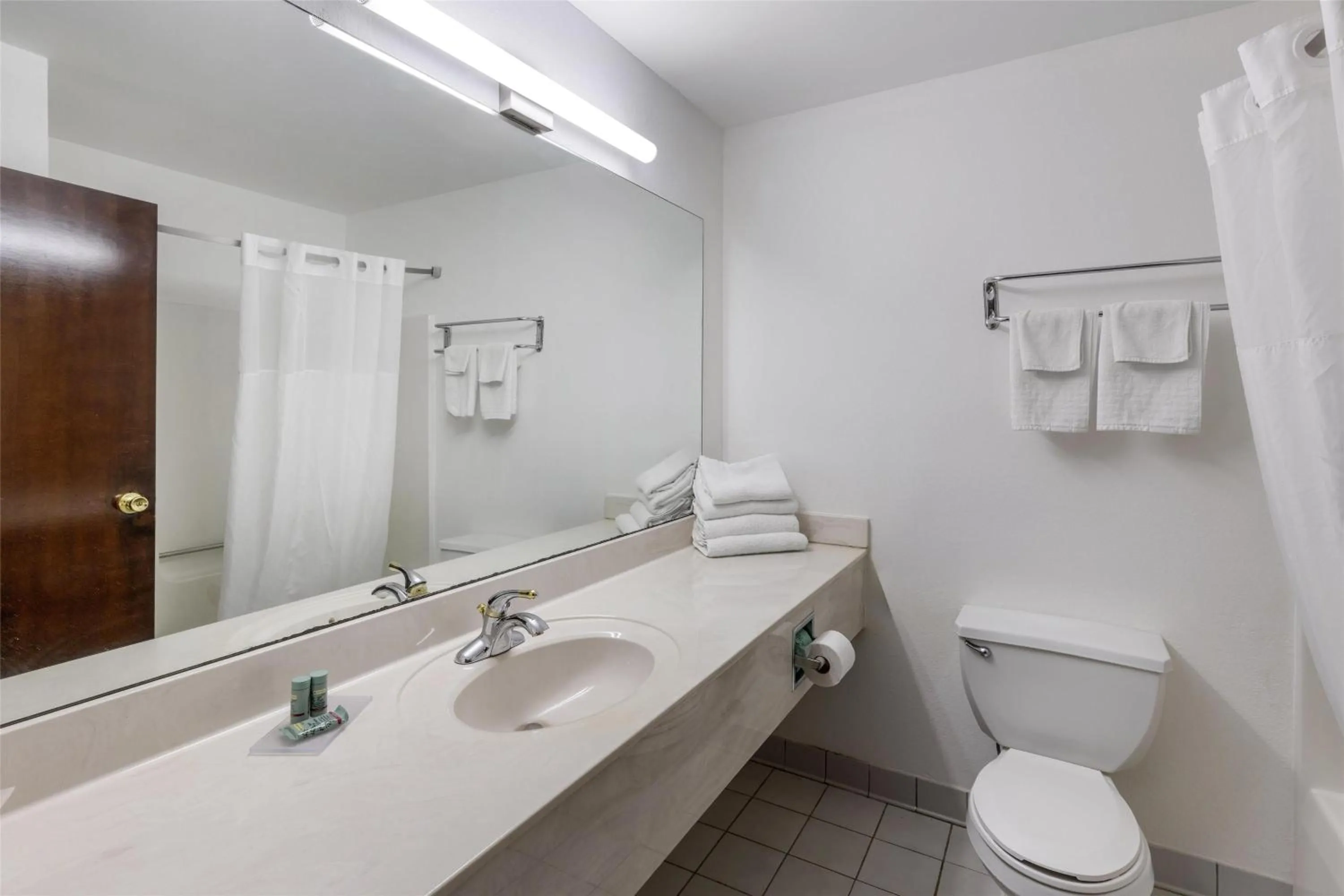 Bathroom in SureStay Hotel by Best Western Morganton