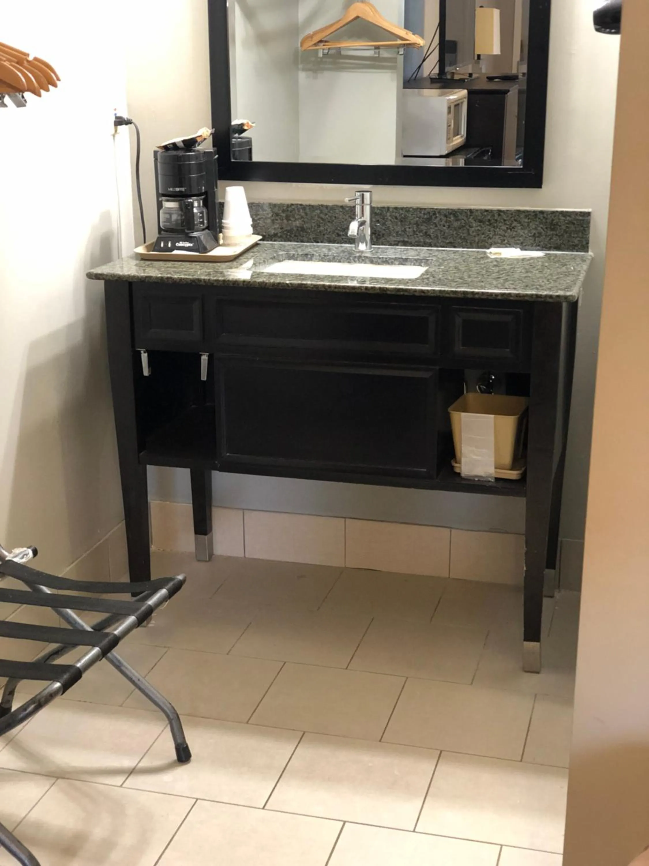 Deerfield Inn and Suites - Fairview