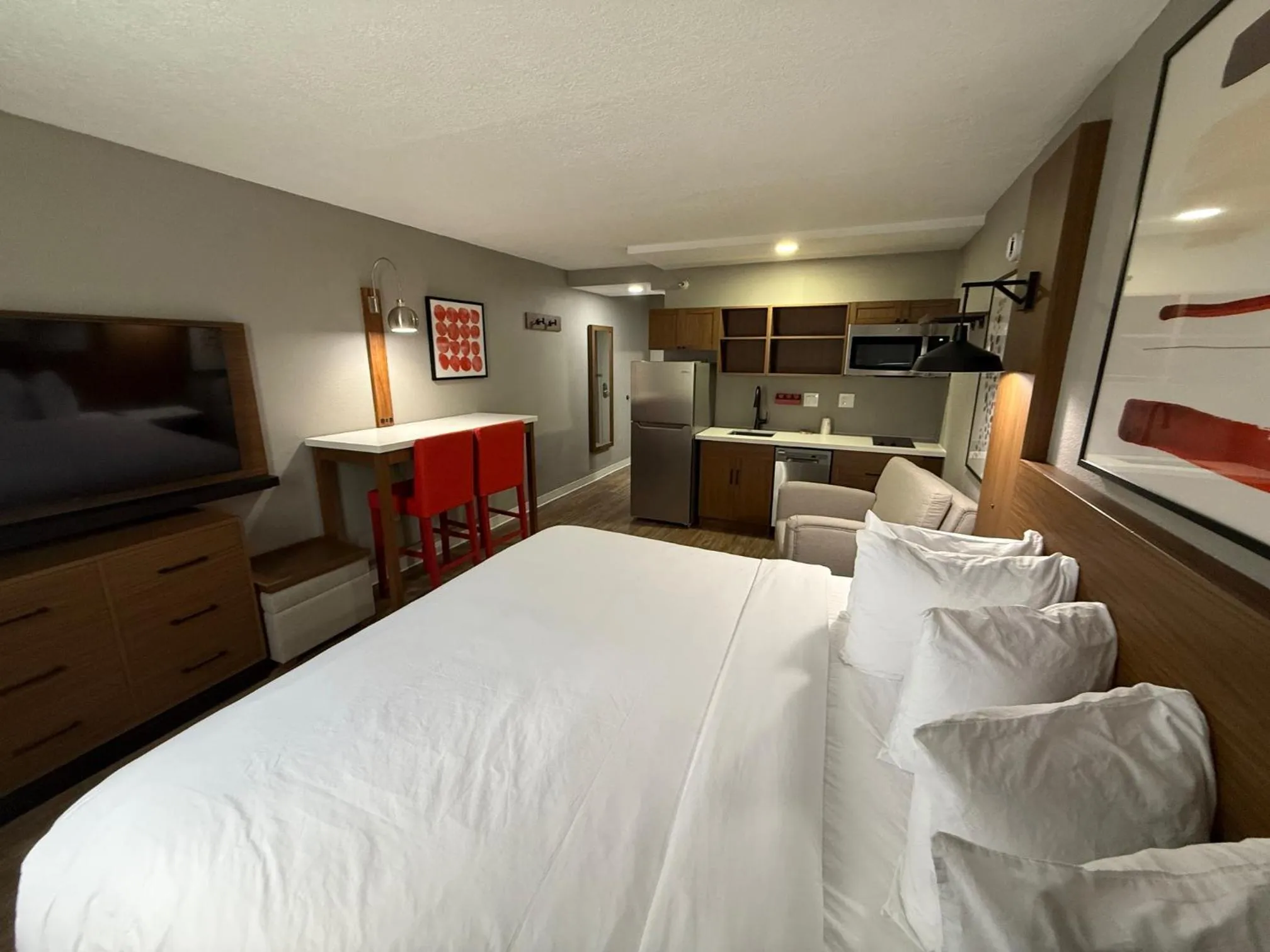 Bed in Ramada by Wyndham Albuquerque Midtown