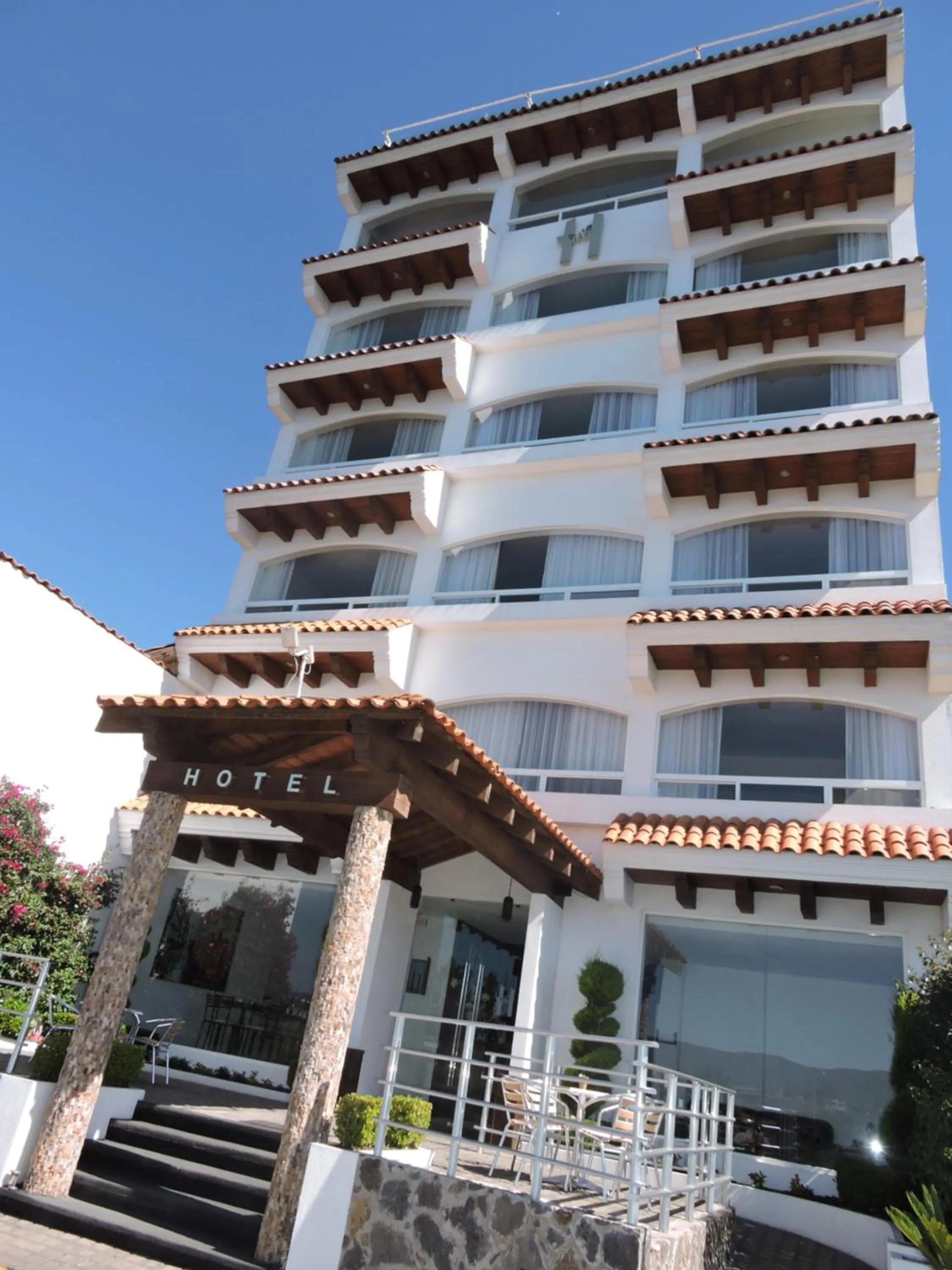 Facade/entrance in Hotel 9 Manantiales