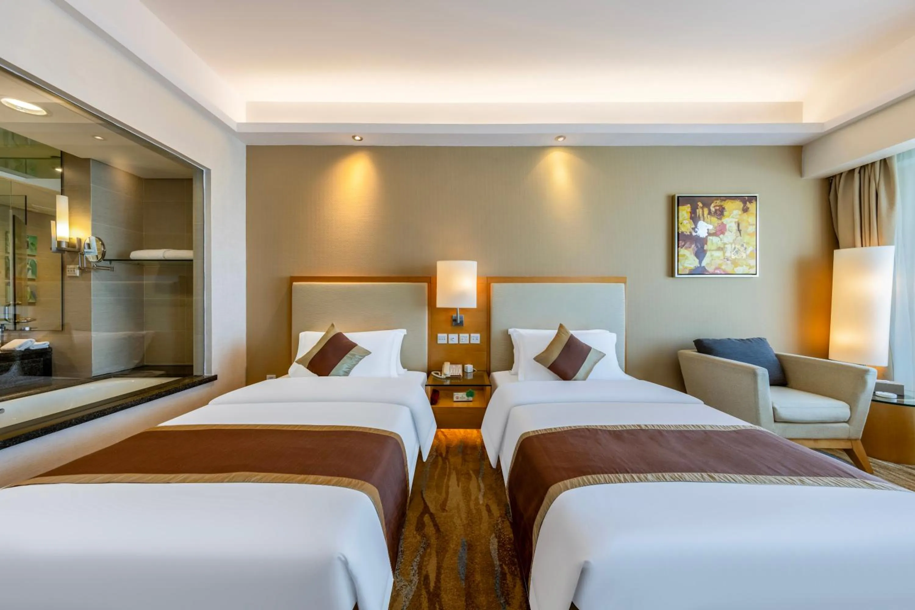 Bedroom, Bed in Weihai Haiyue Jianguo Hotel