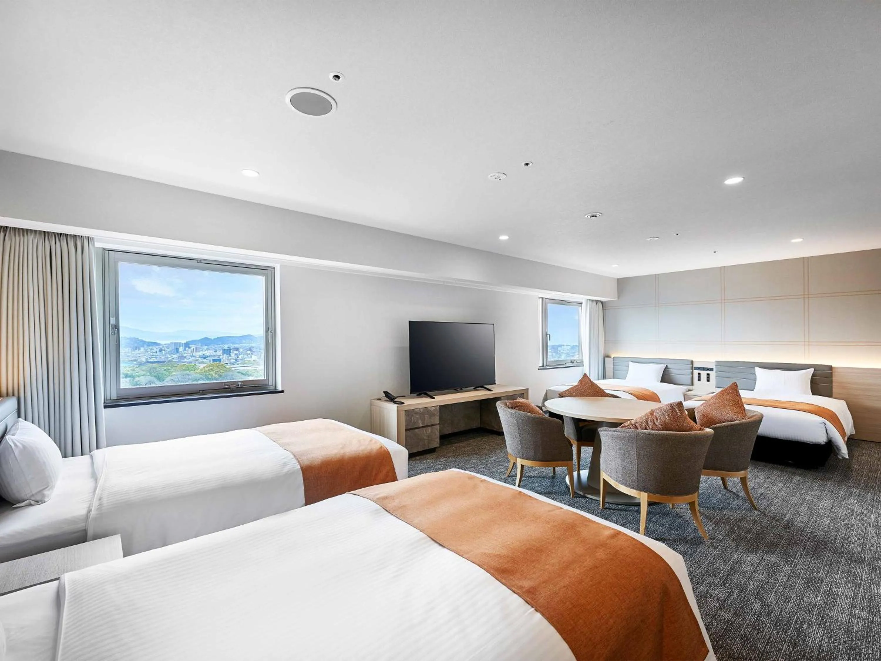 Photo of the whole room, Bed in Daiwa Roynet Hotel Wakayama