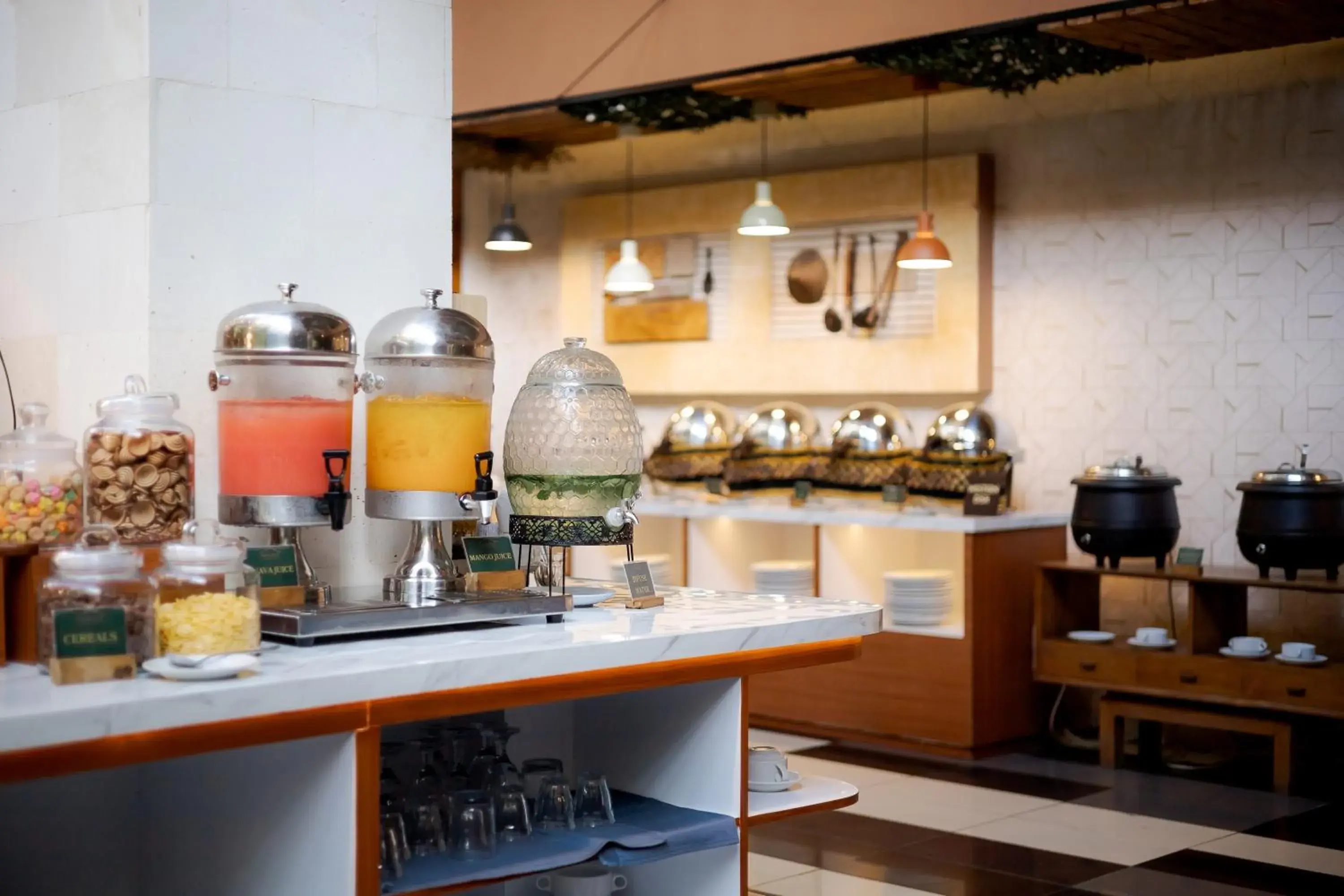 Buffet breakfast in Fourteen Roses Boutique Hotel, Kuta Buffet breakfast in Fourteen Roses Boutique Hotel, Kuta