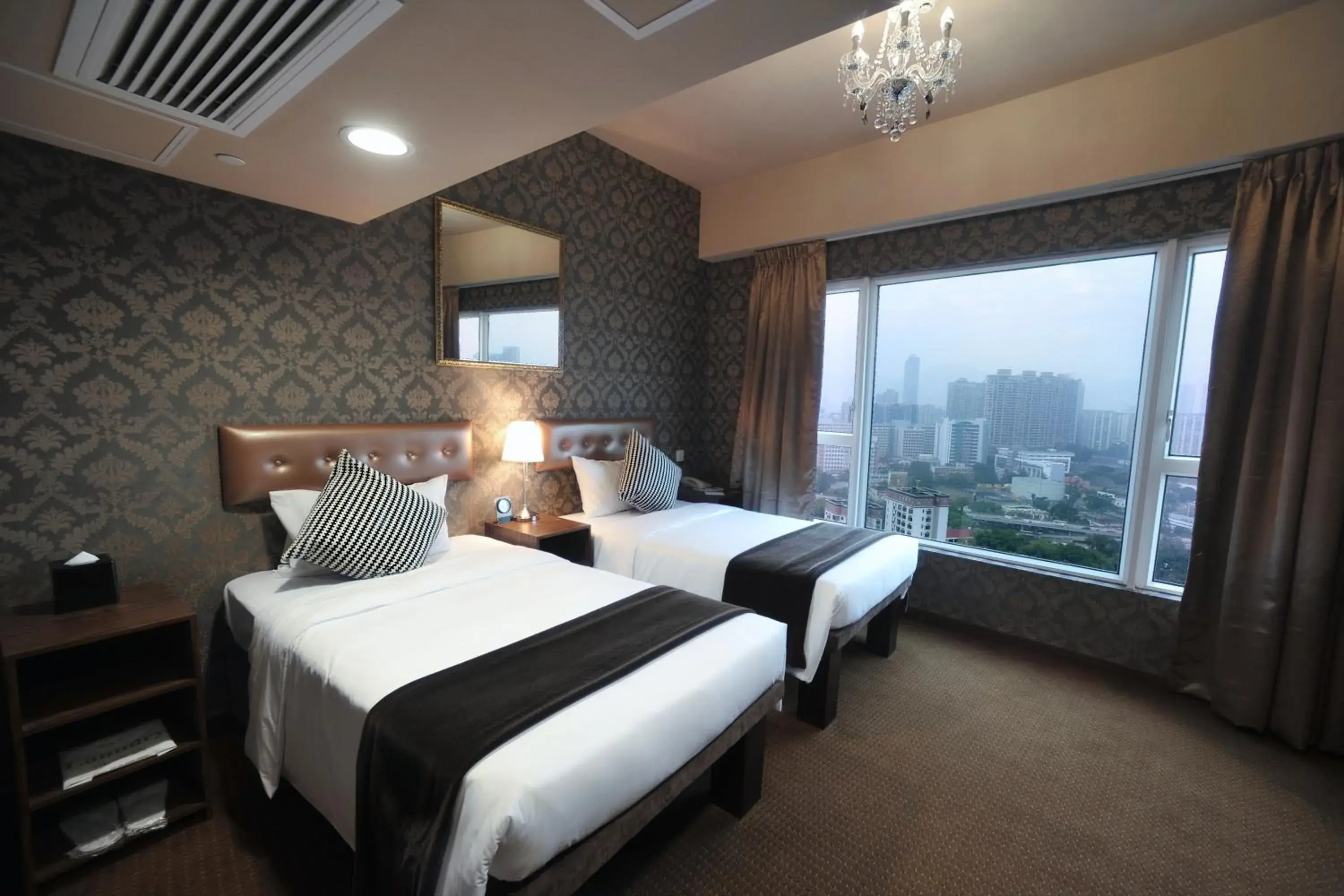 Photo of the whole room, Bed in Ramada Grand Tsim Sha Tsui Photo of the whole room, Bed in Ramada Grand Tsim Sha Tsui
