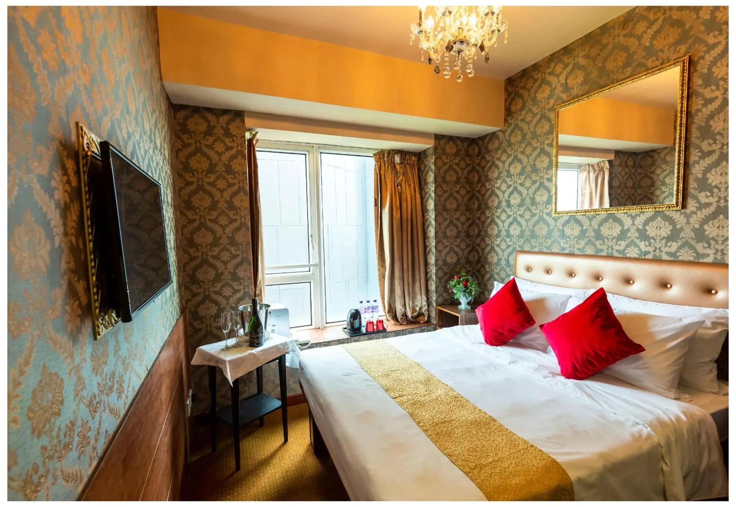 Bed in Ramada Grand Tsim Sha Tsui Bed in Ramada Grand Tsim Sha Tsui