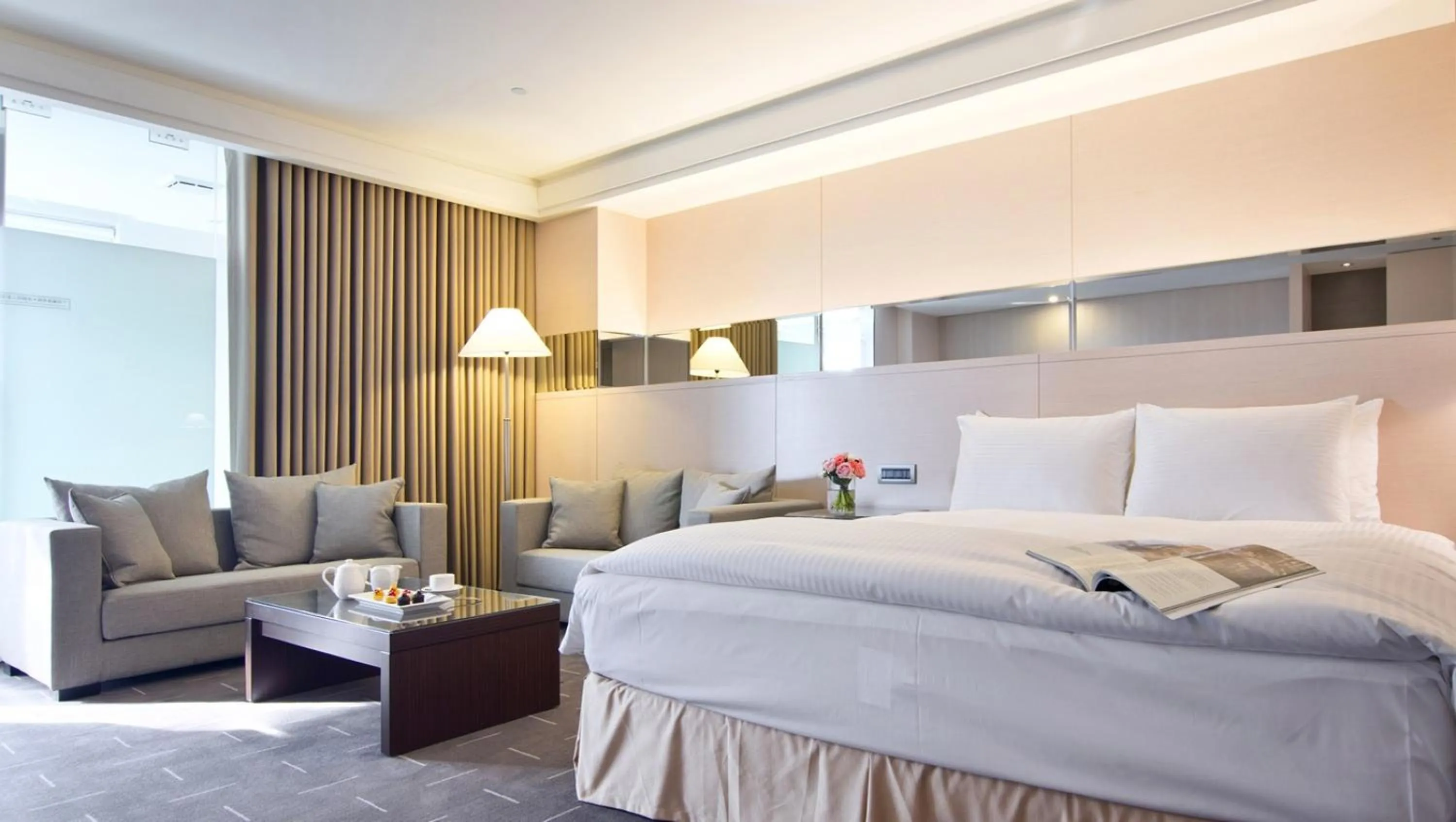 Photo of the whole room, Bed in CHECK inn SELECT Taichung Dadun