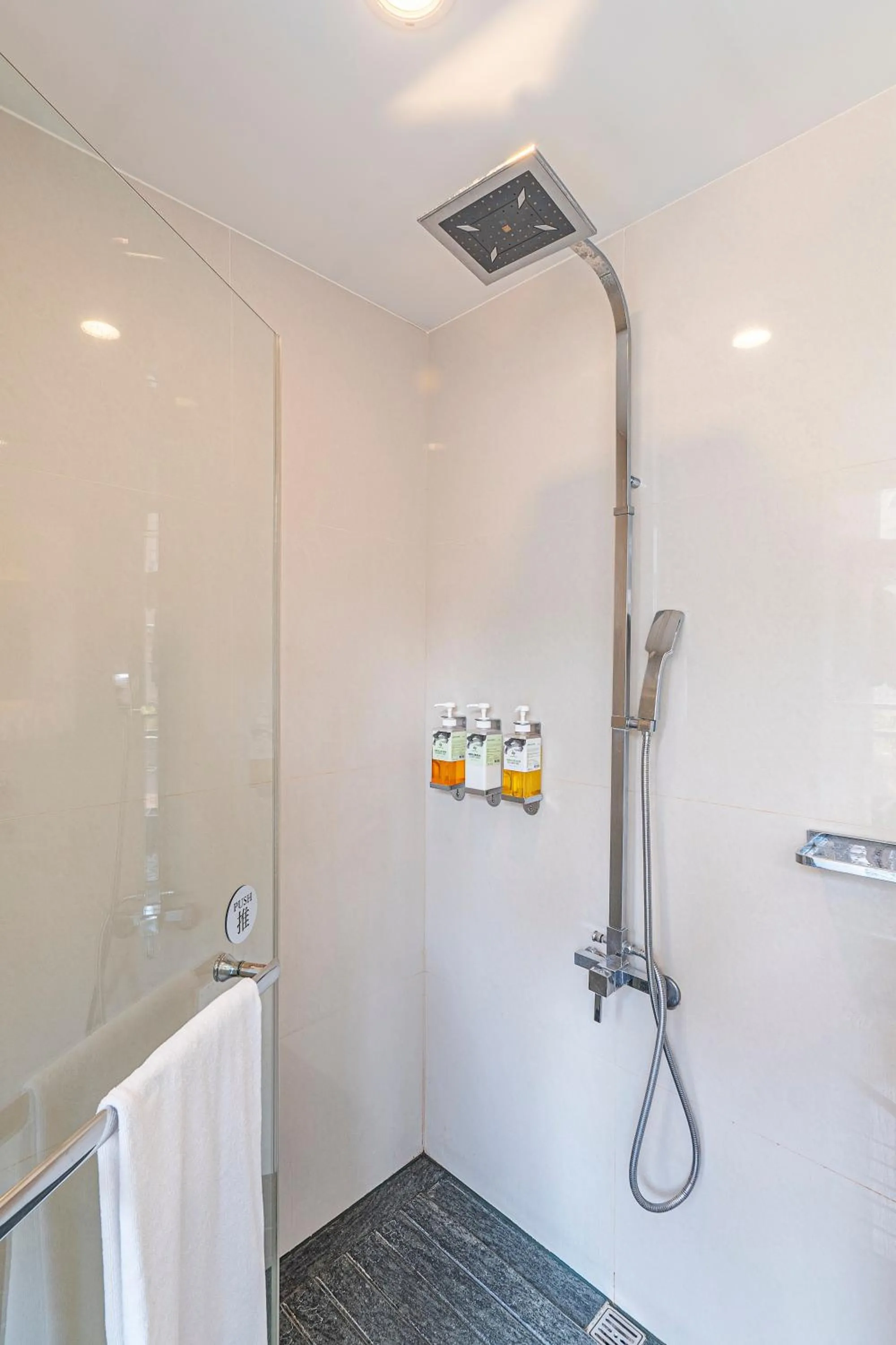 Bathroom in CHECK inn SELECT Taichung Dadun