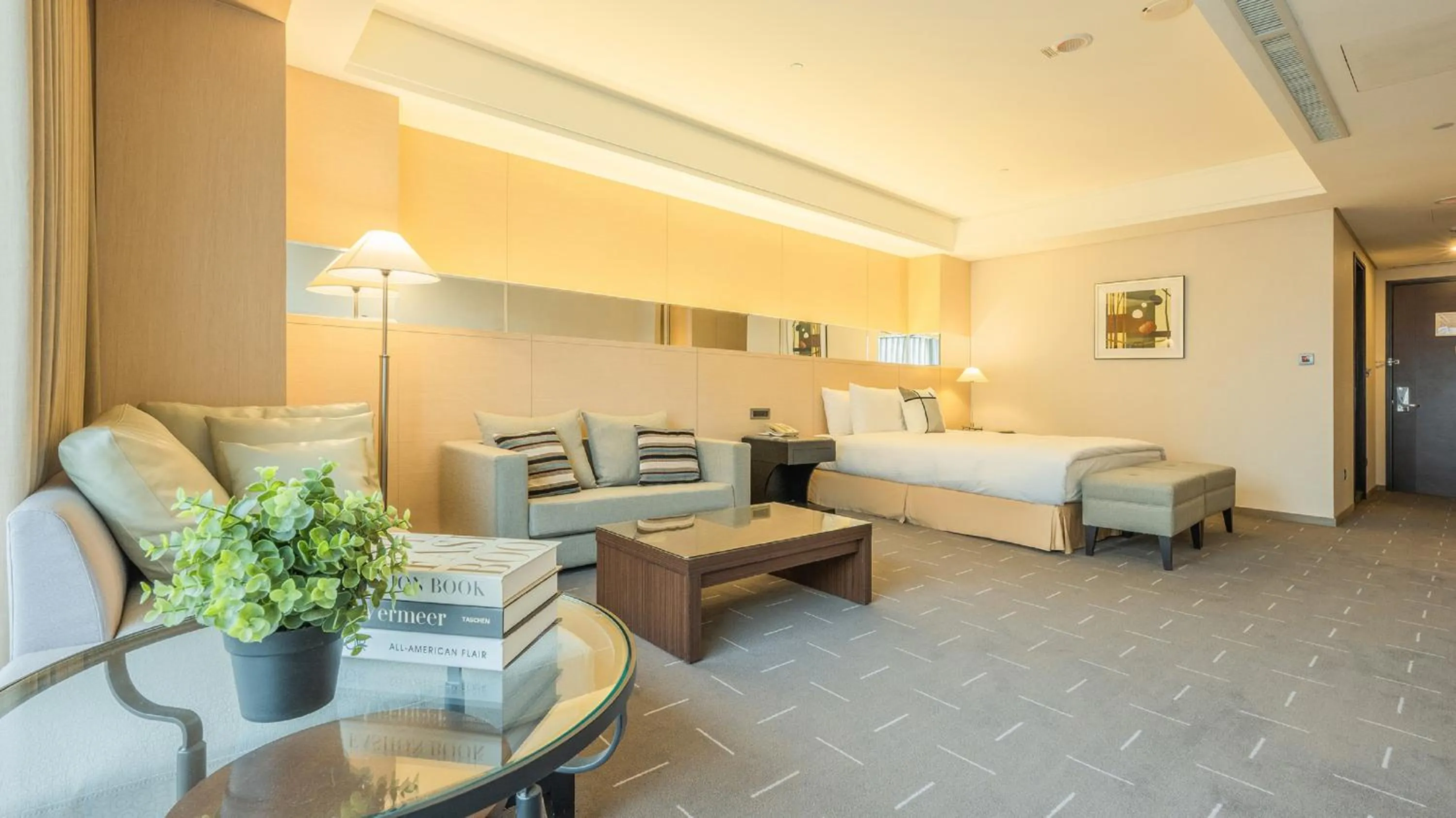 Bed in CHECK inn SELECT Taichung Dadun