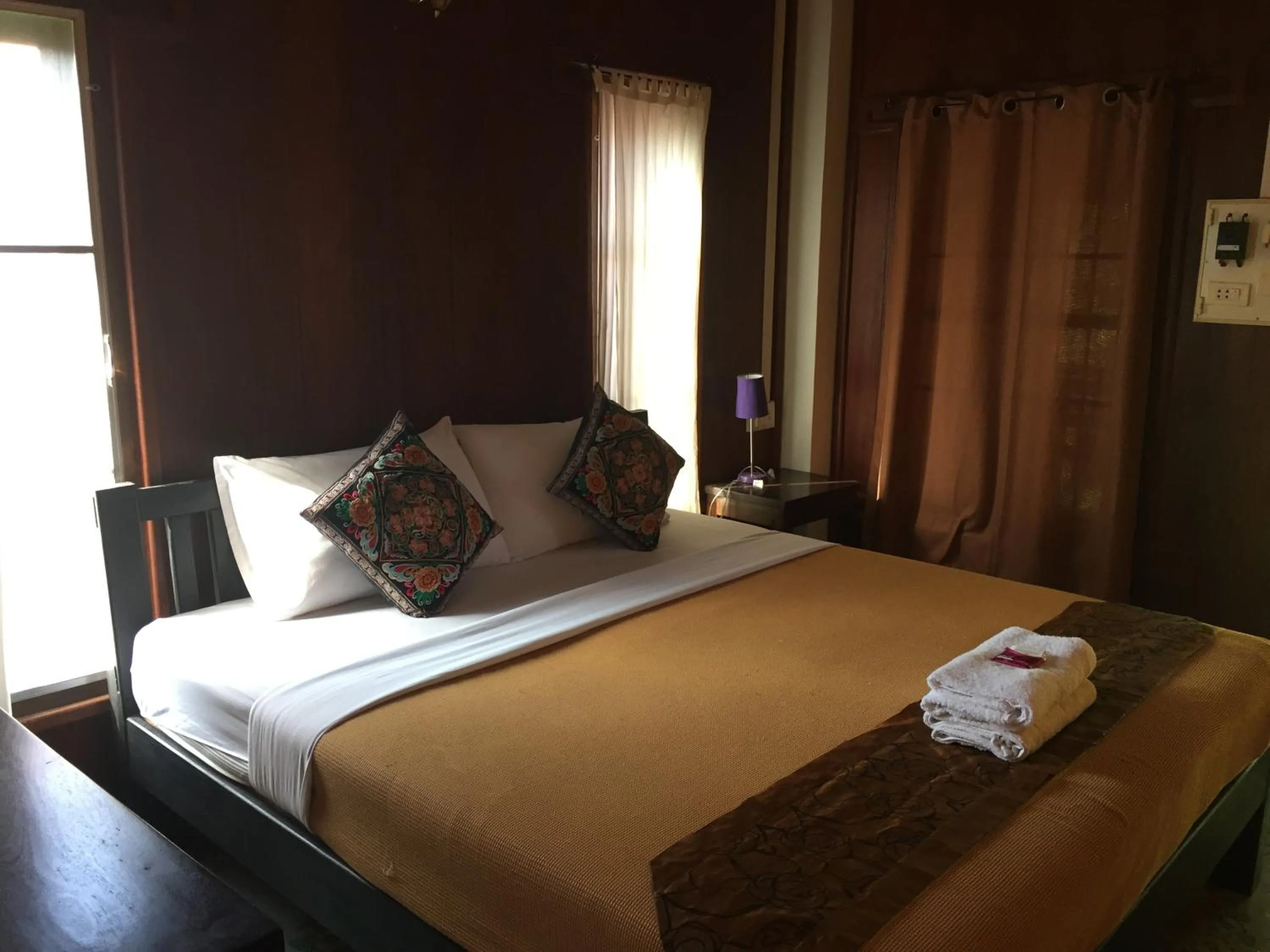 Bedroom, Bed in Champalao The Villa