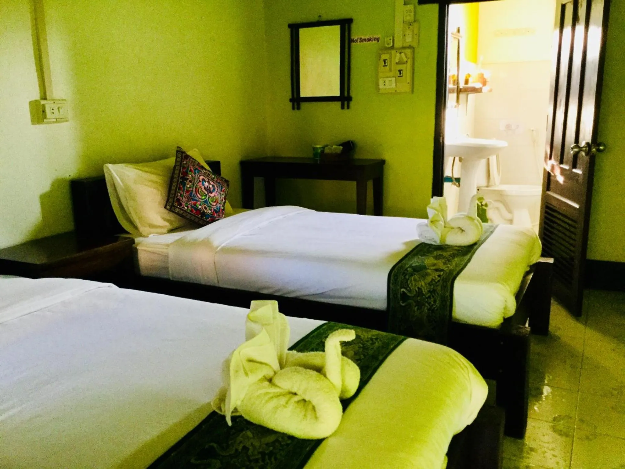 Bedroom, Bed in Champalao The Villa