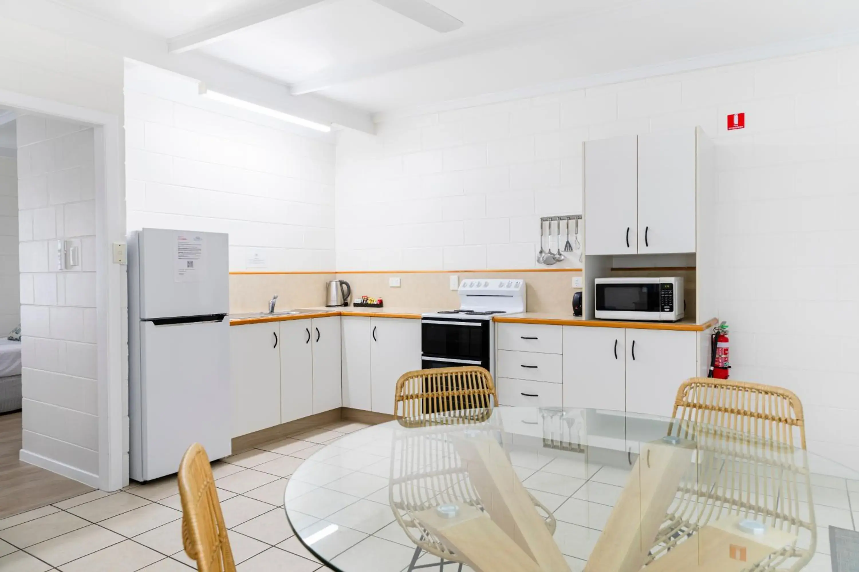 Kitchen or kitchenette in Palm View Holiday Apartments Kitchen or kitchenette in Palm View Holiday Apartments