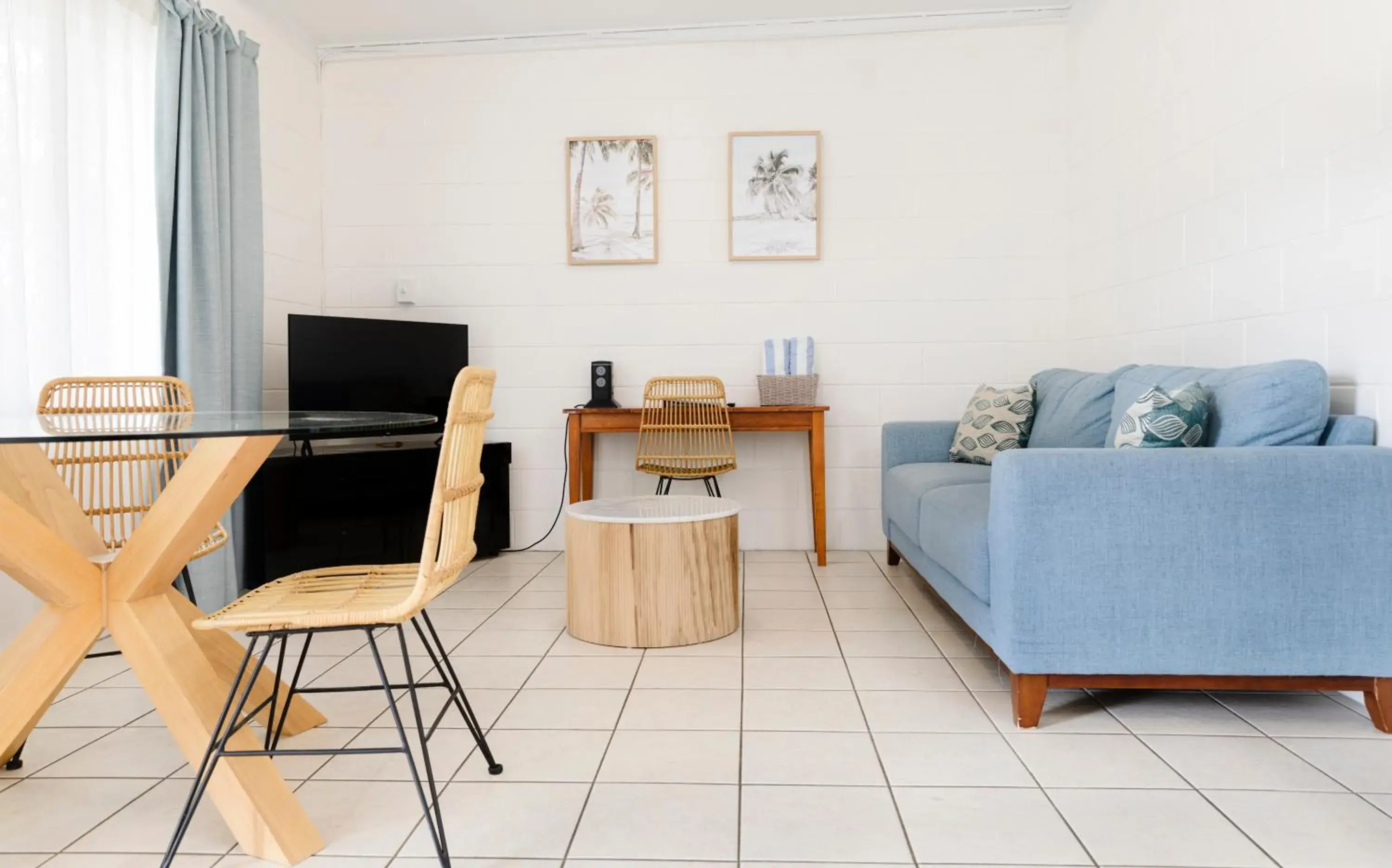 Living room in Palm View Holiday Apartments Living room in Palm View Holiday Apartments