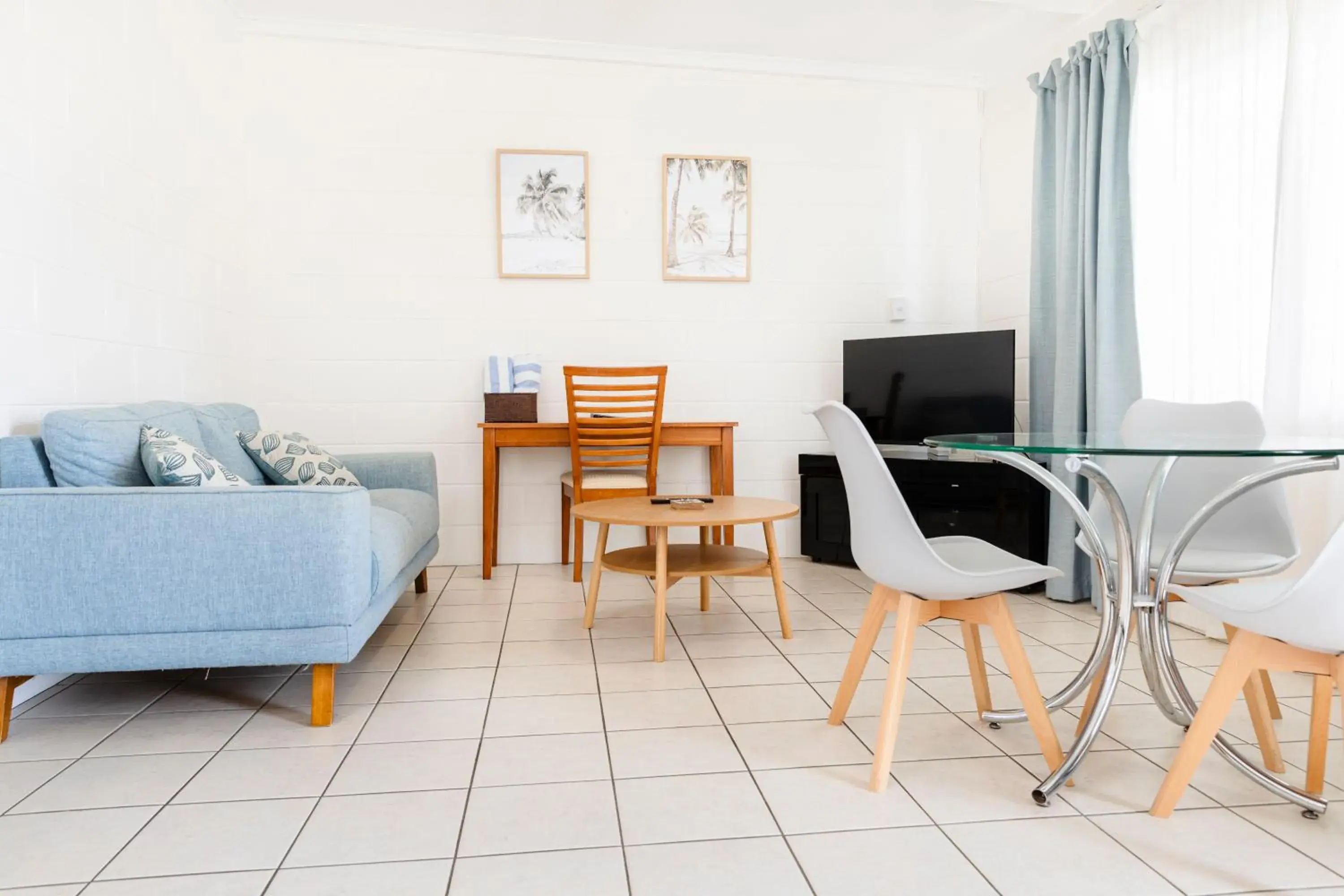 Living room in Palm View Holiday Apartments Living room in Palm View Holiday Apartments