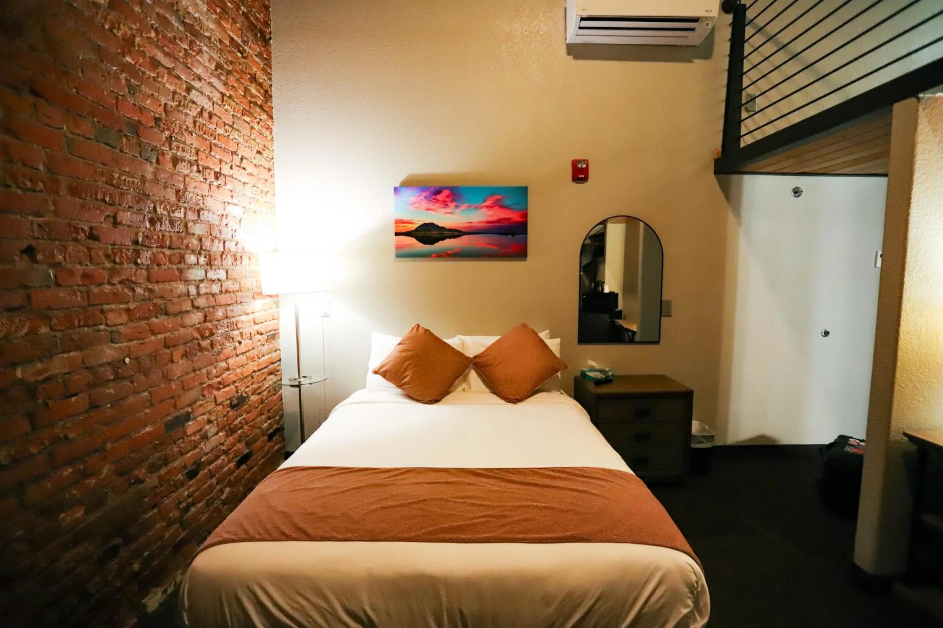 Property building, Bed in The Hotel Sturgis