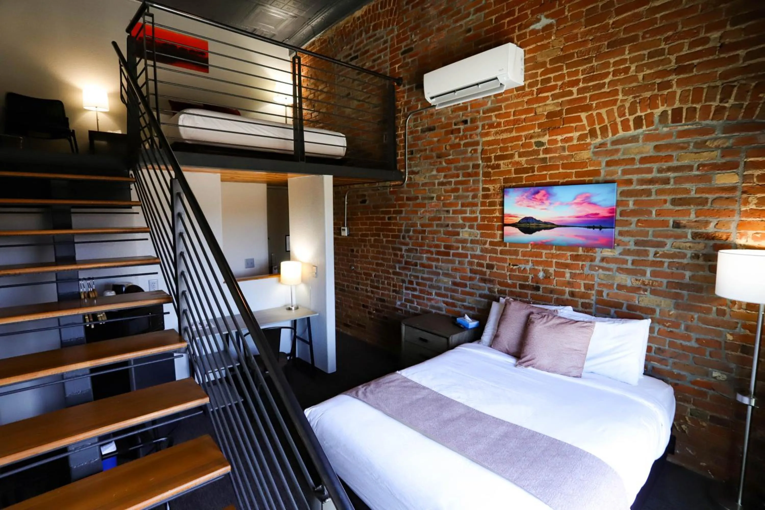 Property building, Bed in The Hotel Sturgis