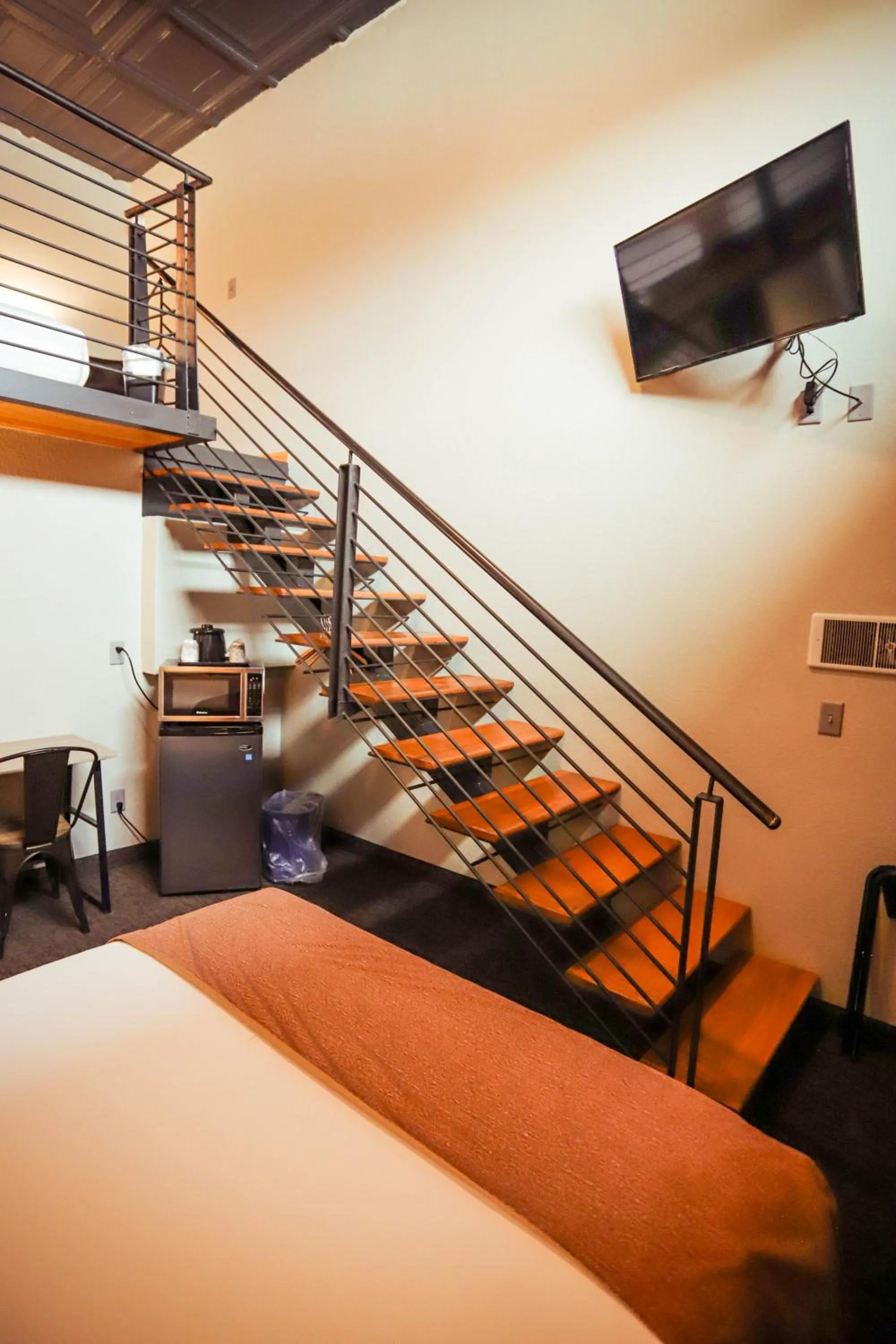 Property building, Bed in The Hotel Sturgis