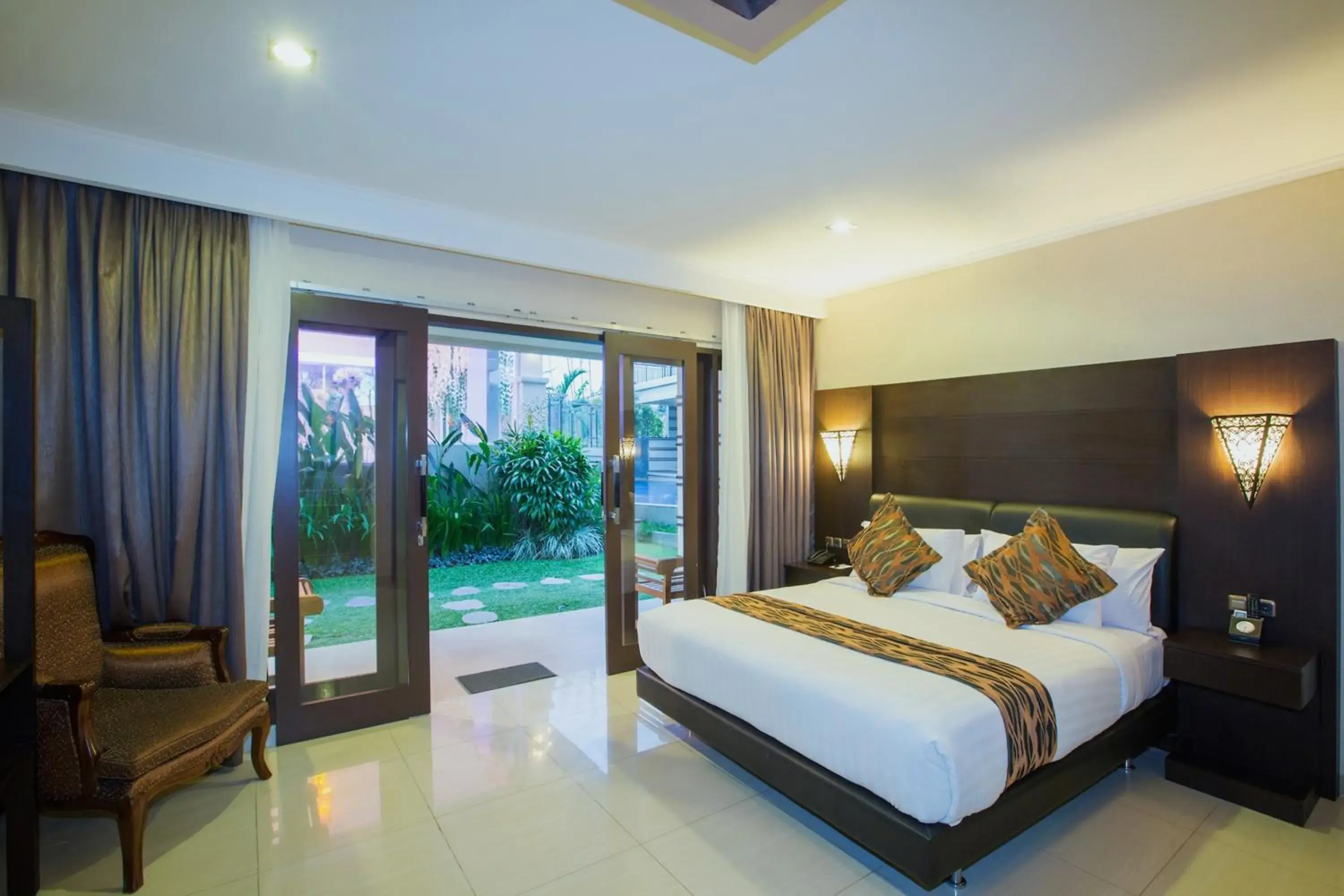 bunk bed, Bed in Flamingo Dewata Suite bunk bed, Bed in Flamingo Dewata Suite