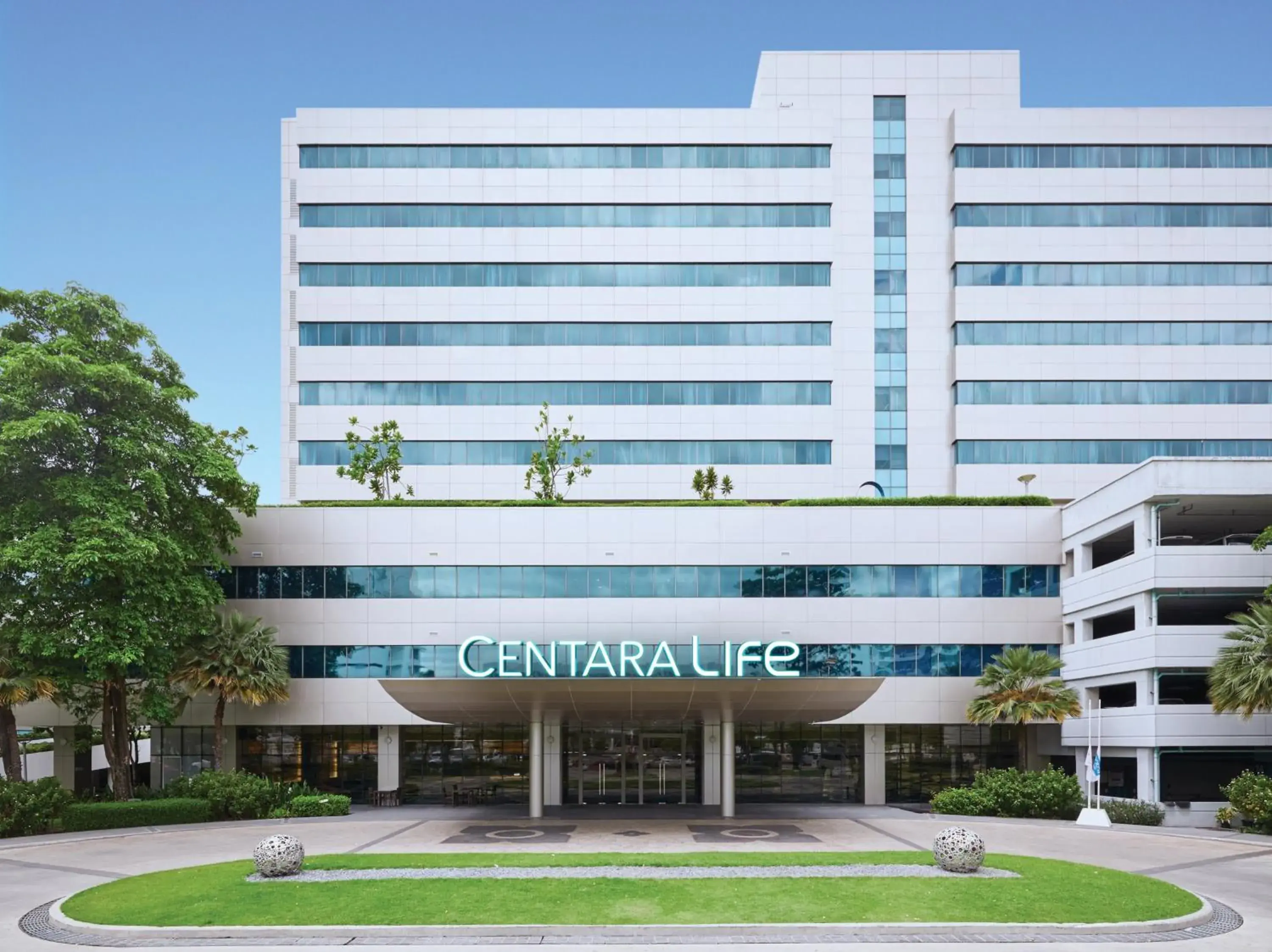Property building in Centara Life Government Complex Hotel & Convention Centre Chaeng Watthana Property building in Centara Life Government Complex Hotel & Convention Centre Chaeng Watthana
