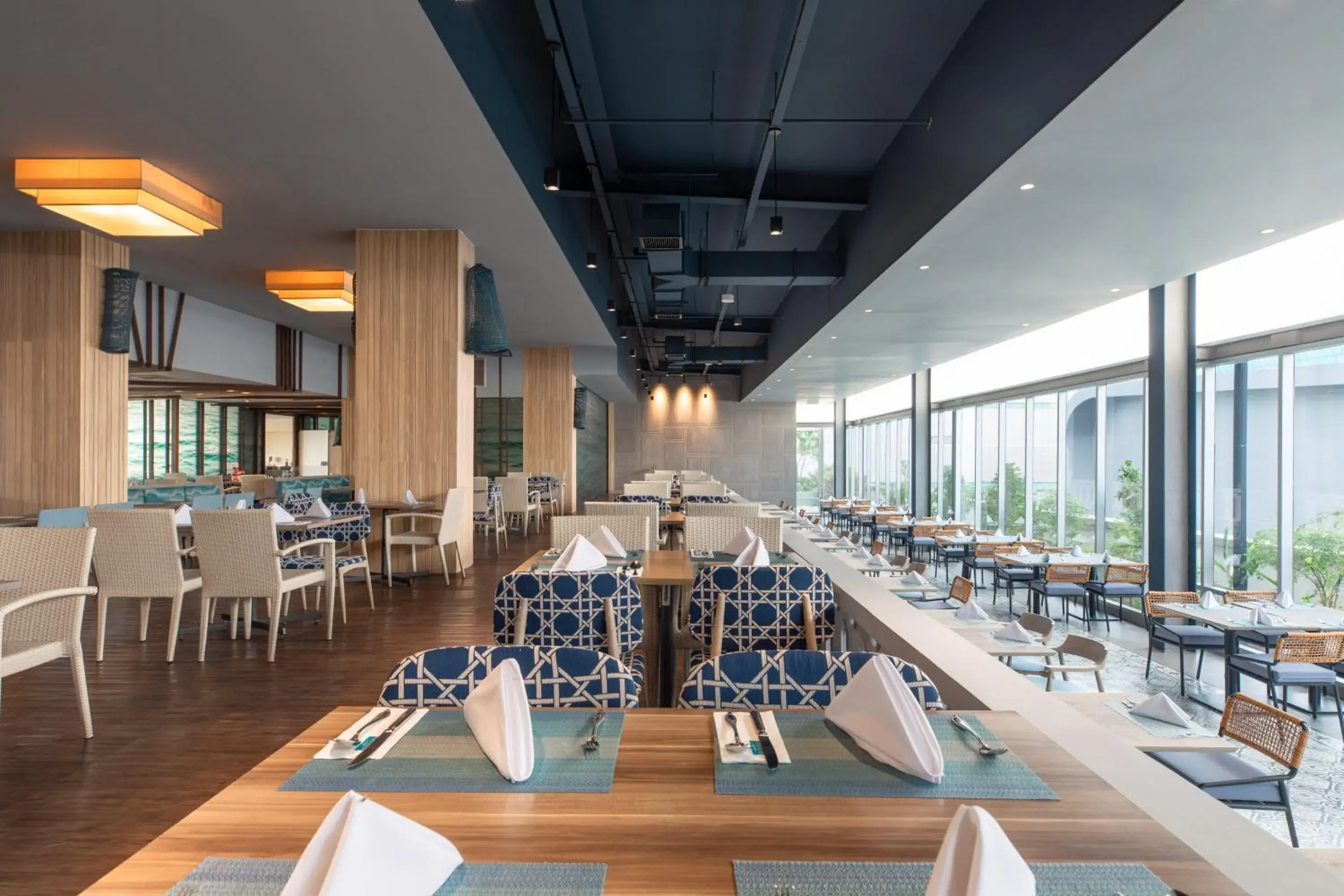 Restaurant/places to eat in Centara Life Government Complex Hotel & Convention Centre Chaeng Watthana Restaurant/places to eat in Centara Life Government Complex Hotel & Convention Centre Chaeng Watthana