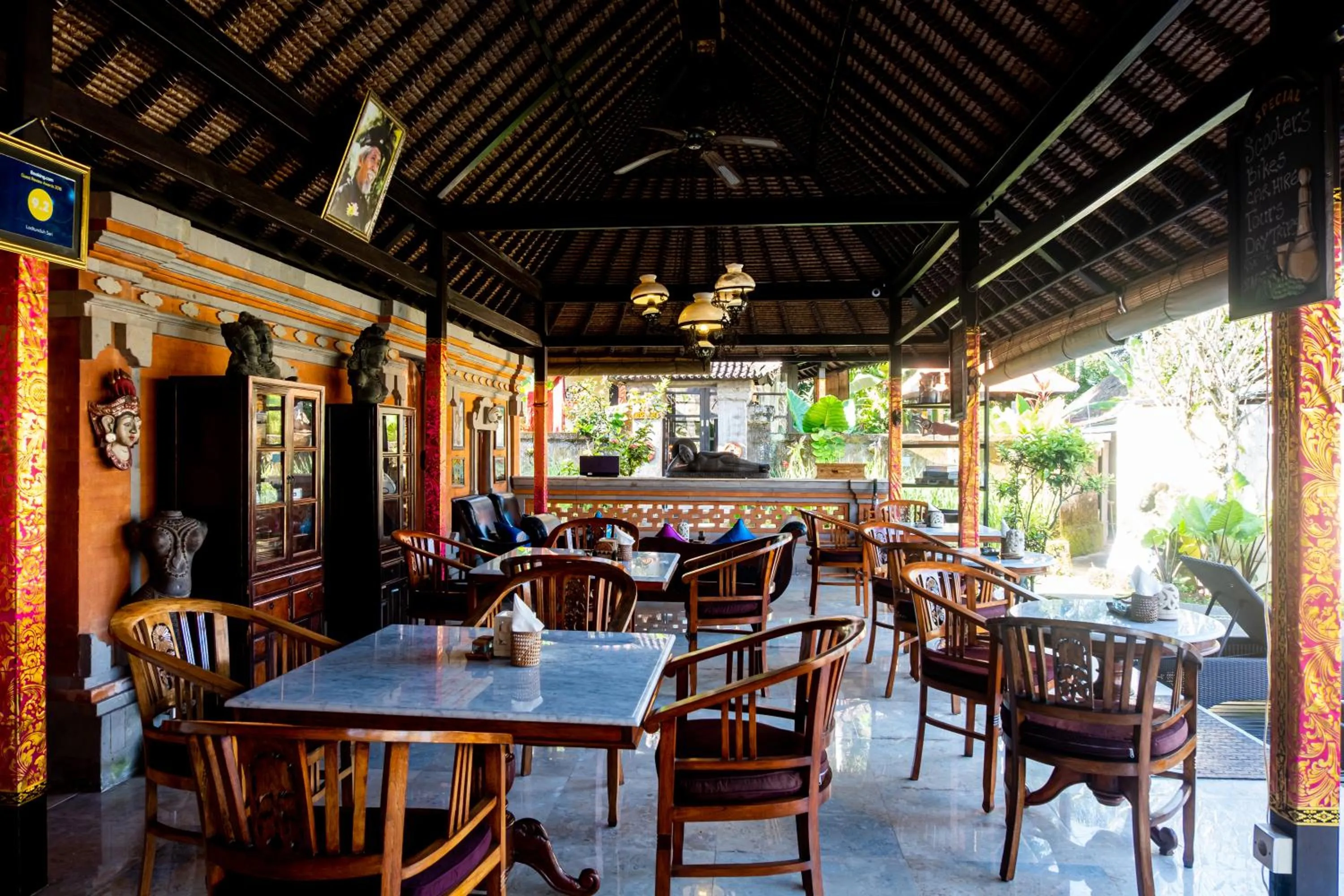 Restaurant/places to eat in Lodtunduh Sari