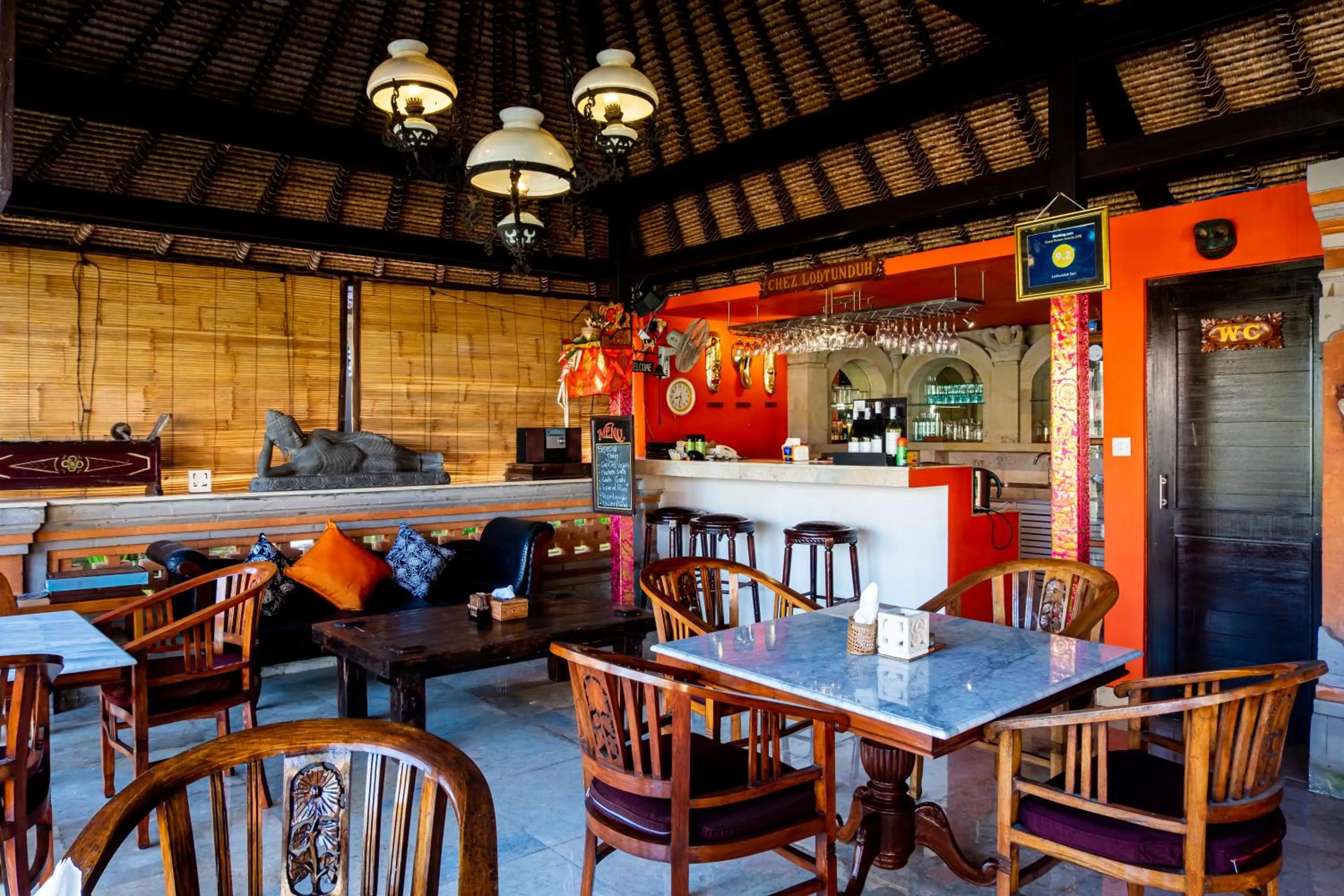 Restaurant/places to eat in Lodtunduh Sari